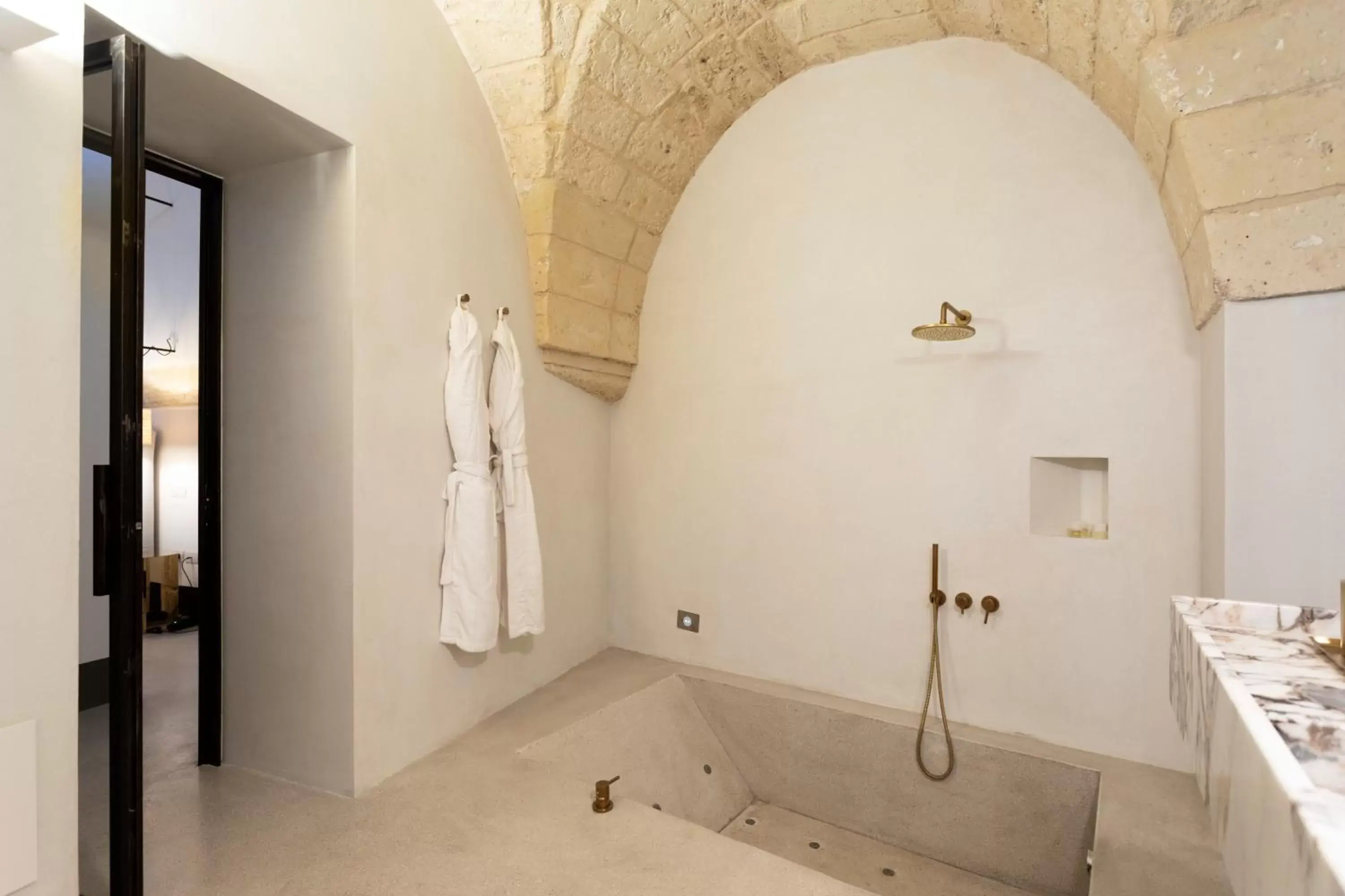 Bathroom in Palazzo De Noha - Boutique Hotel