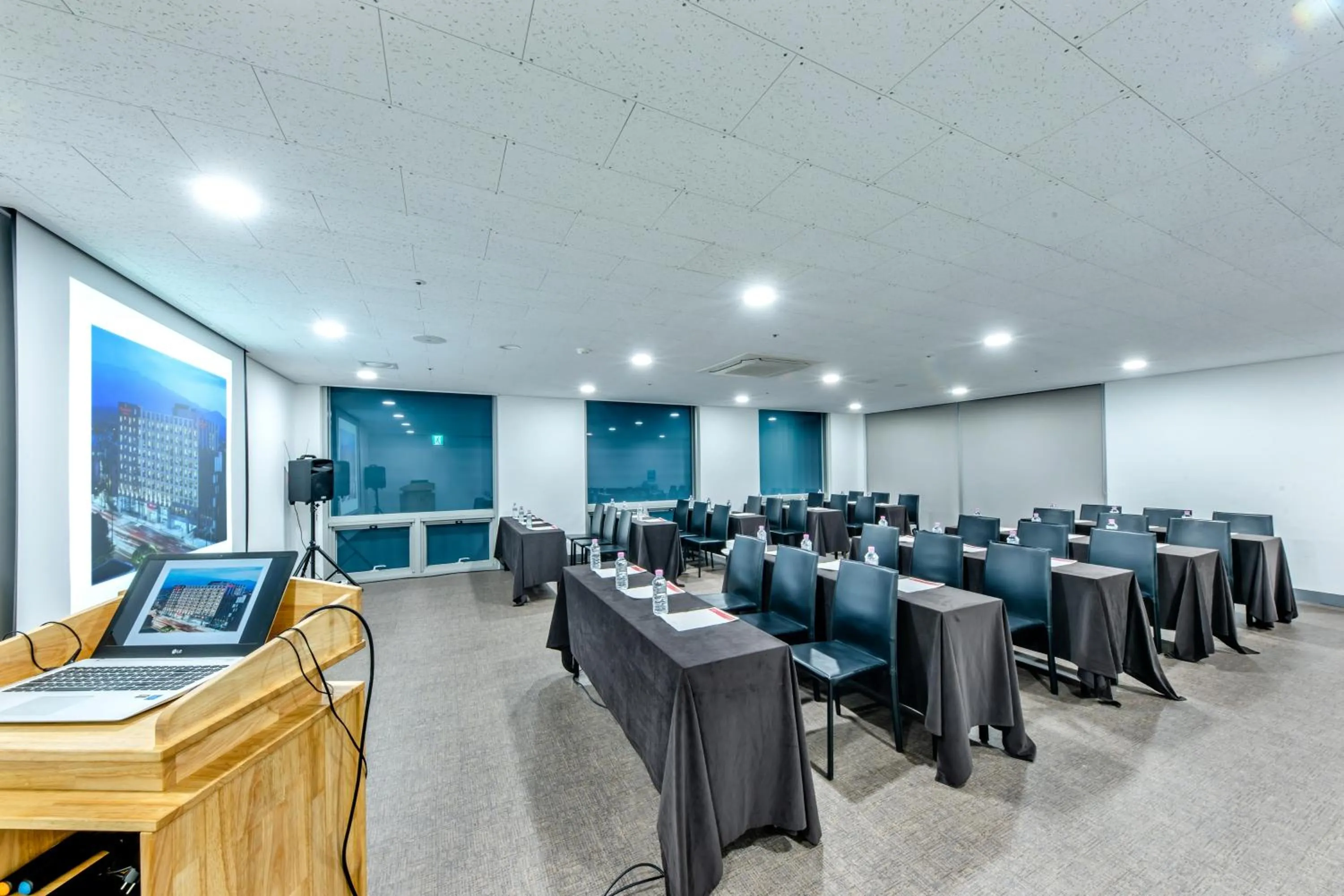 Ramada by Wyndham Jeju City Hall