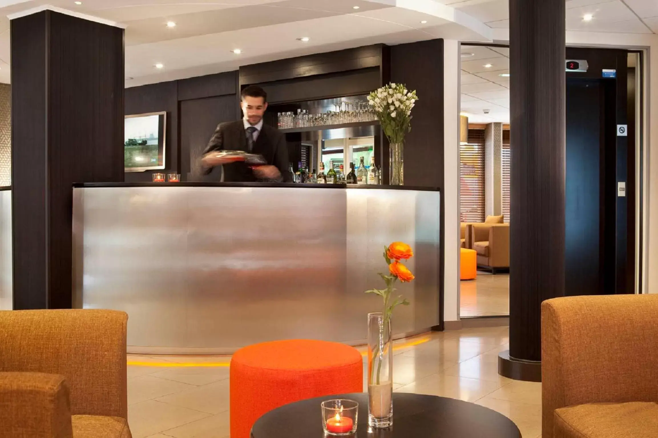 Staff, Lounge/Bar in Escale Oceania Biarritz