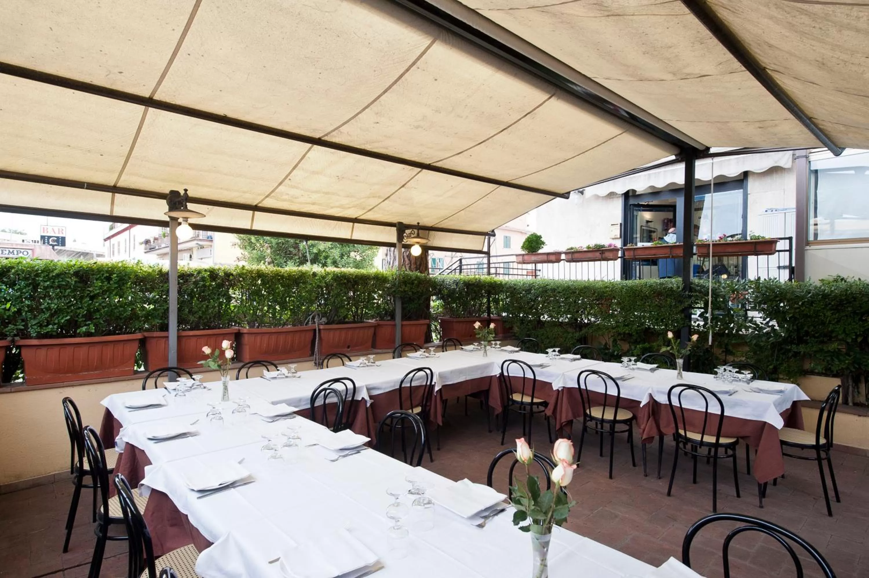 Restaurant/places to eat in Hotel 4 Pini