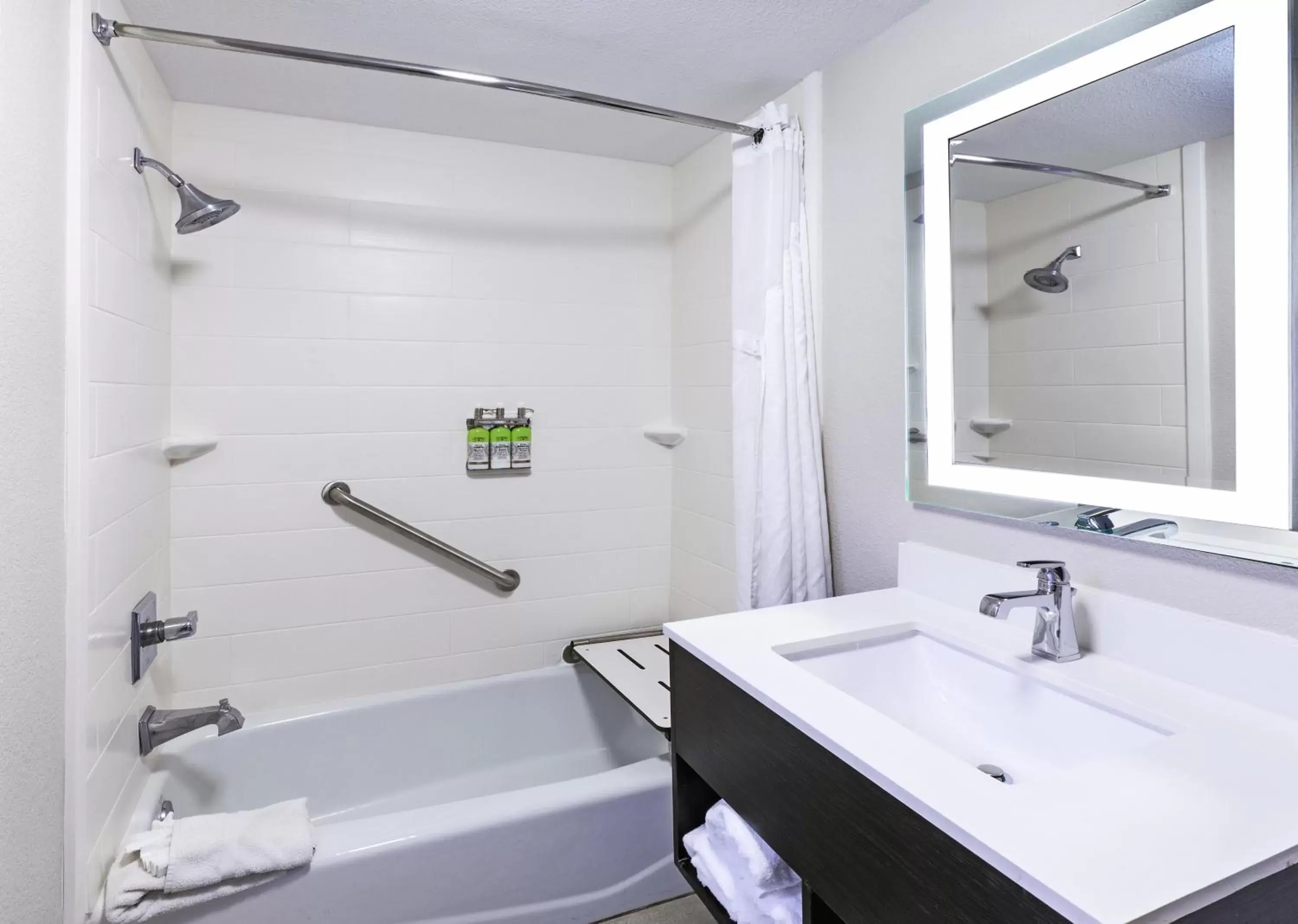 Holiday Inn Express New Orleans East by IHG Holiday Inn Express New Orleans East by IHG