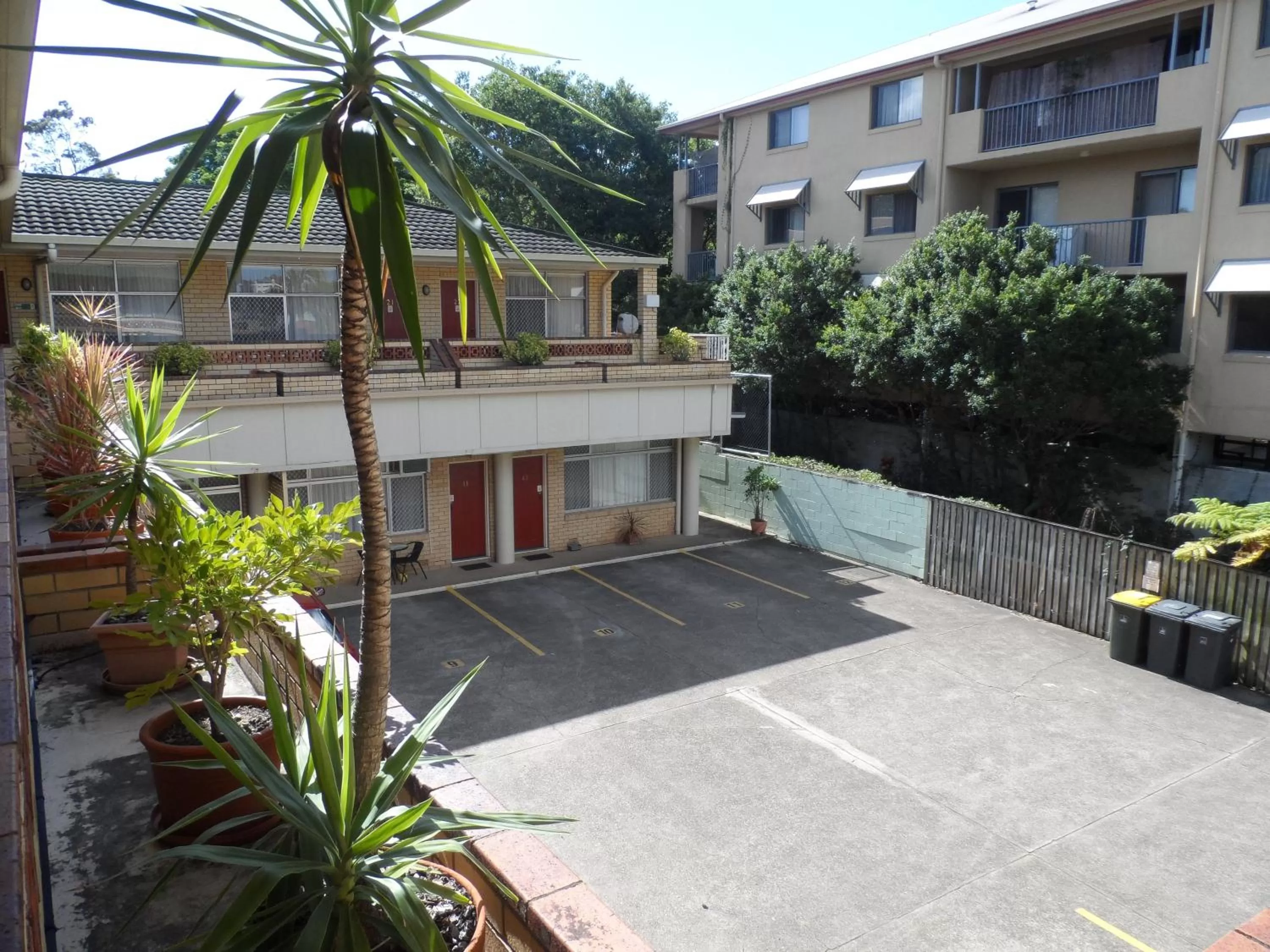 Property building in Paramount Motel