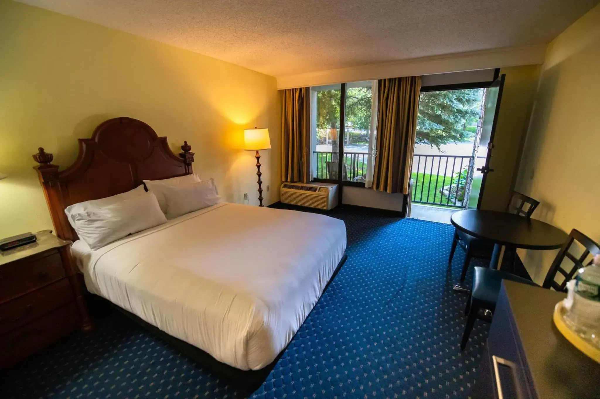 Bedroom, Bed in Holiday Inn Bar Harbor Regency Hotel by IHG Bedroom, Bed in Holiday Inn Bar Harbor Regency Hotel by IHG