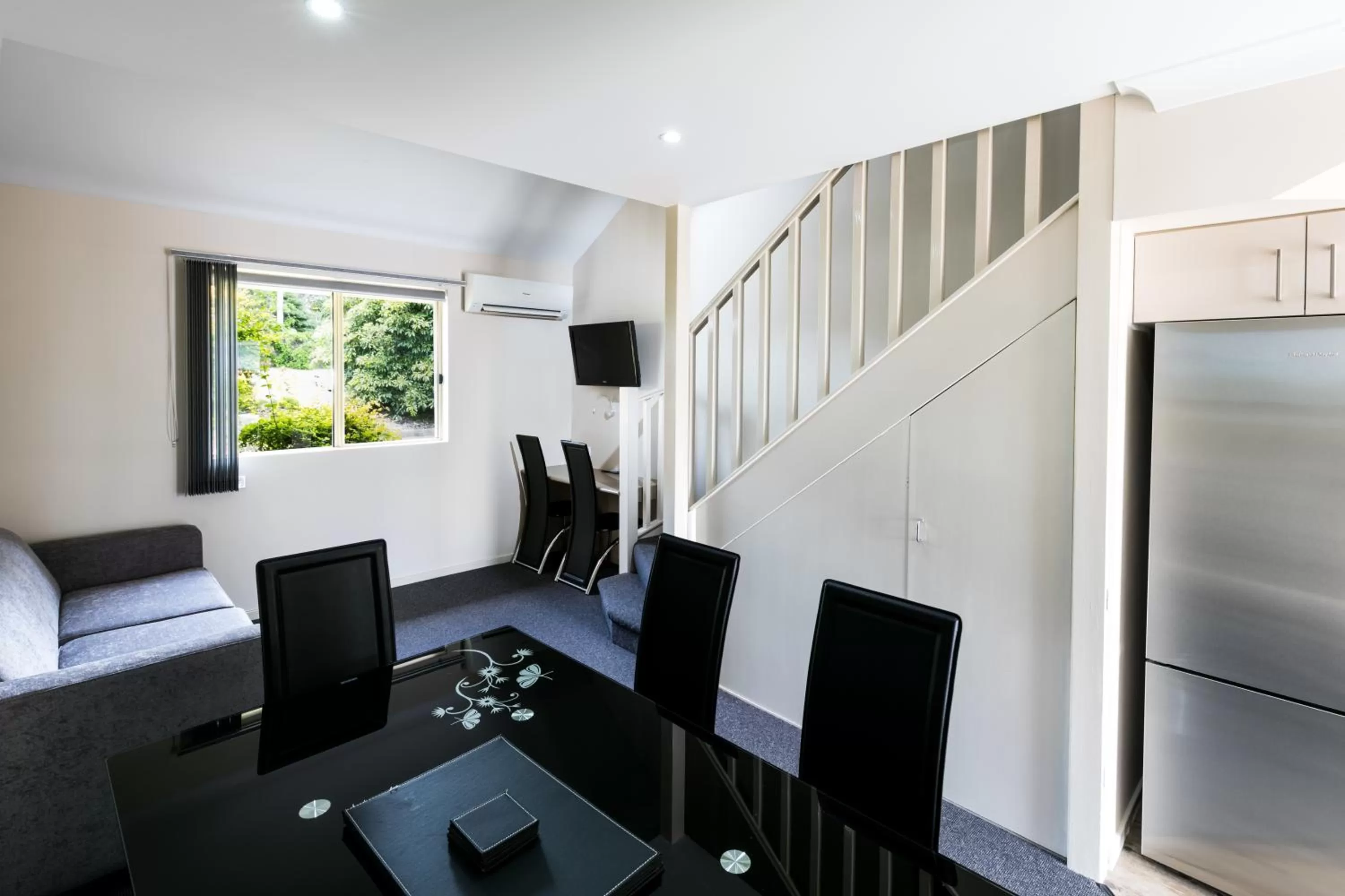 Dining area in Dolphin Shores