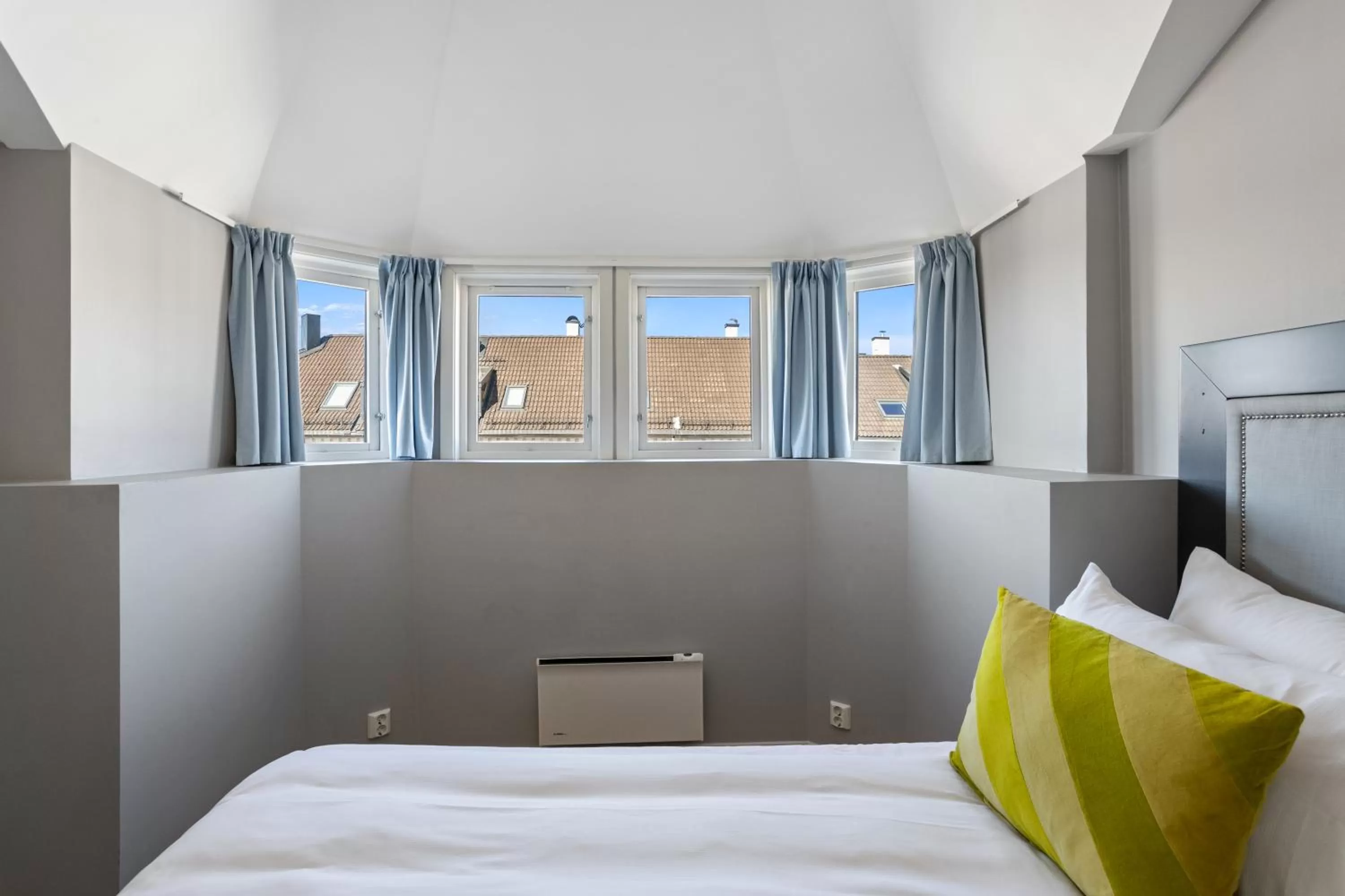 Bed in Numa Oslo Topp