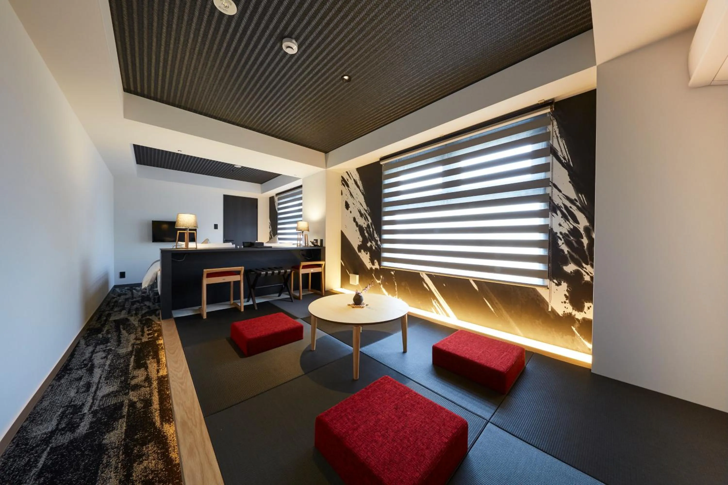 Photo of the whole room in Rinn Kamiebisu