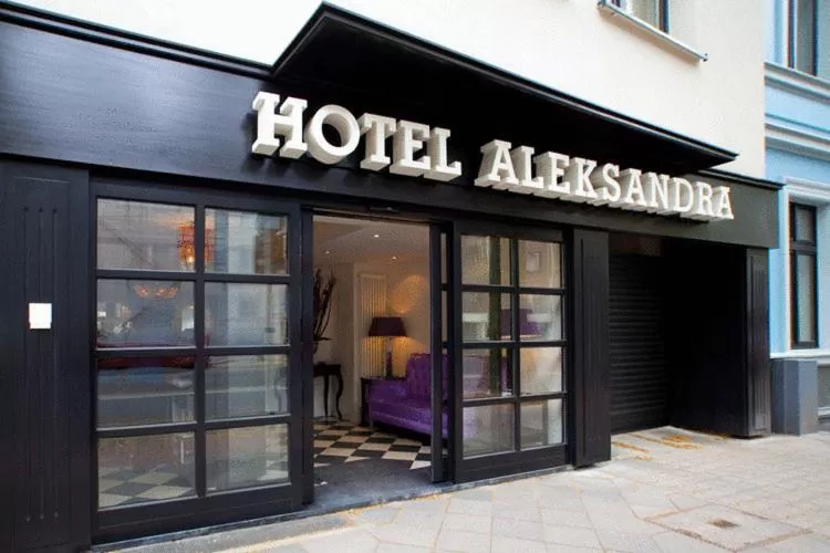 Facade/entrance in Hotel Aleksandra