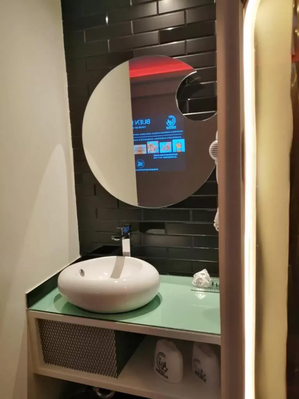 Bathroom in Hotel Lua
