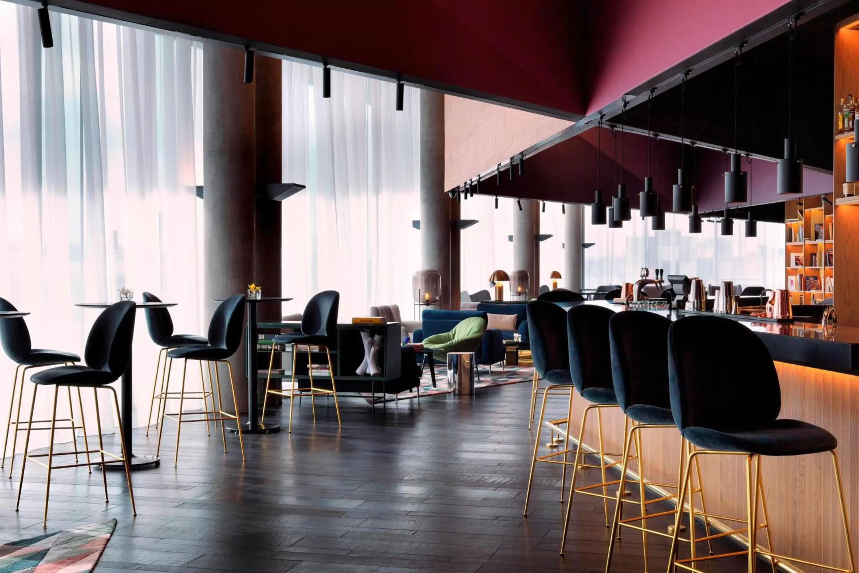 Restaurant/places to eat, Lounge/Bar in Renaissance Warsaw Airport Hotel