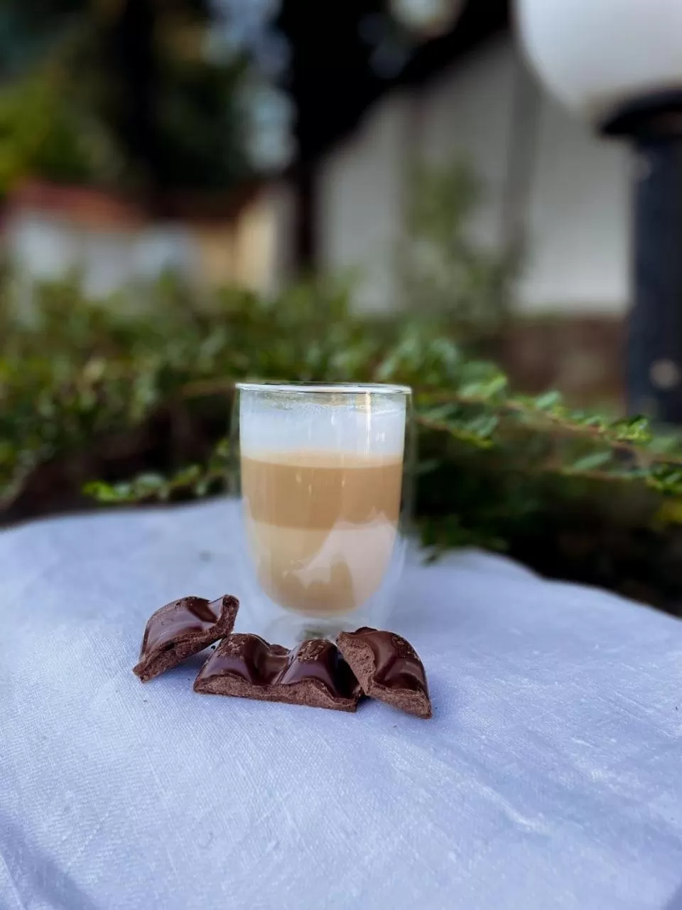 Restaurant/places to eat in Eduard Hotel