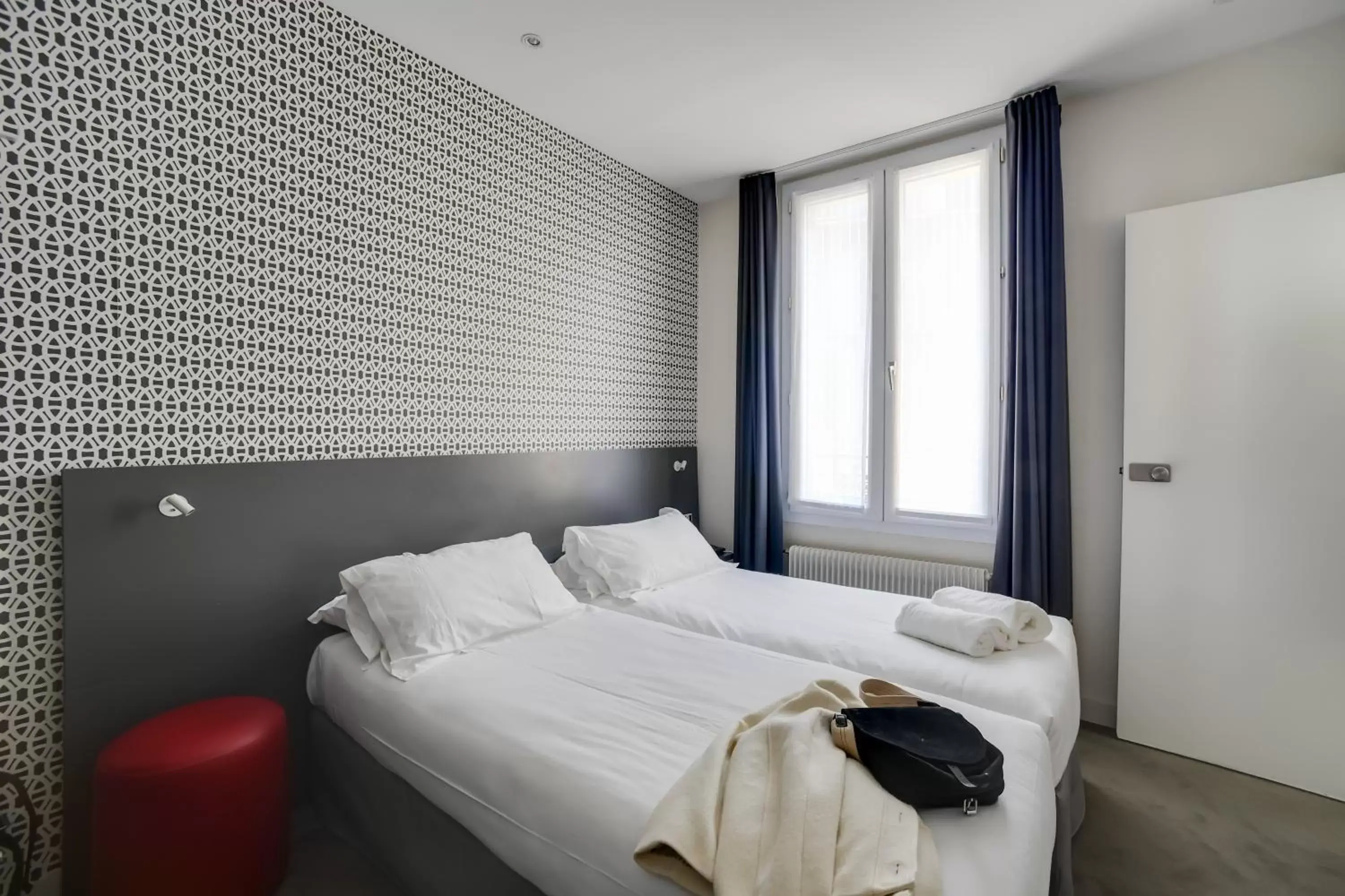 Photo of the whole room, Bed in Acropolis Hotel Paris Boulogne