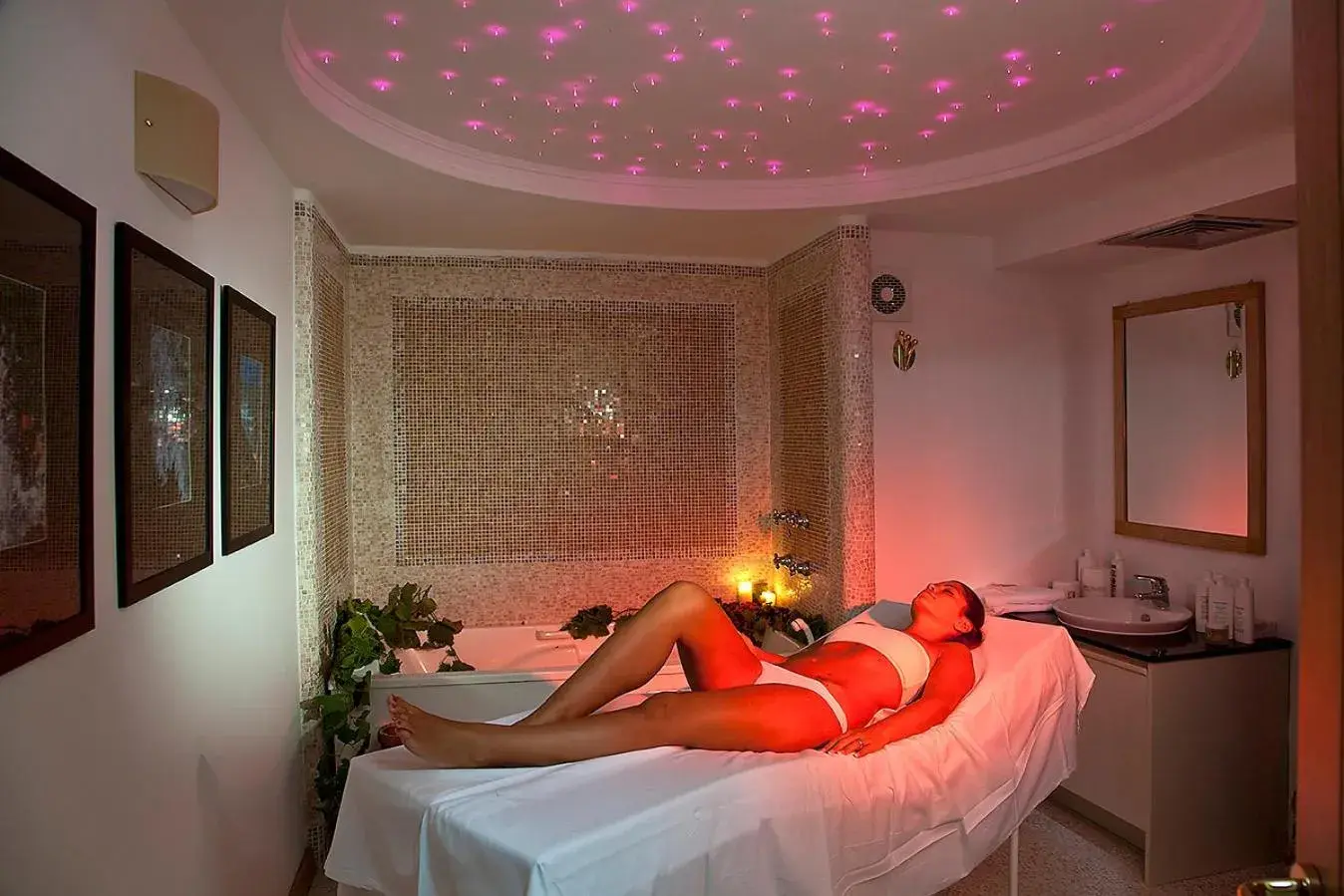 Spa and wellness centre/facilities, Guests in Grand Hotel Il Moresco