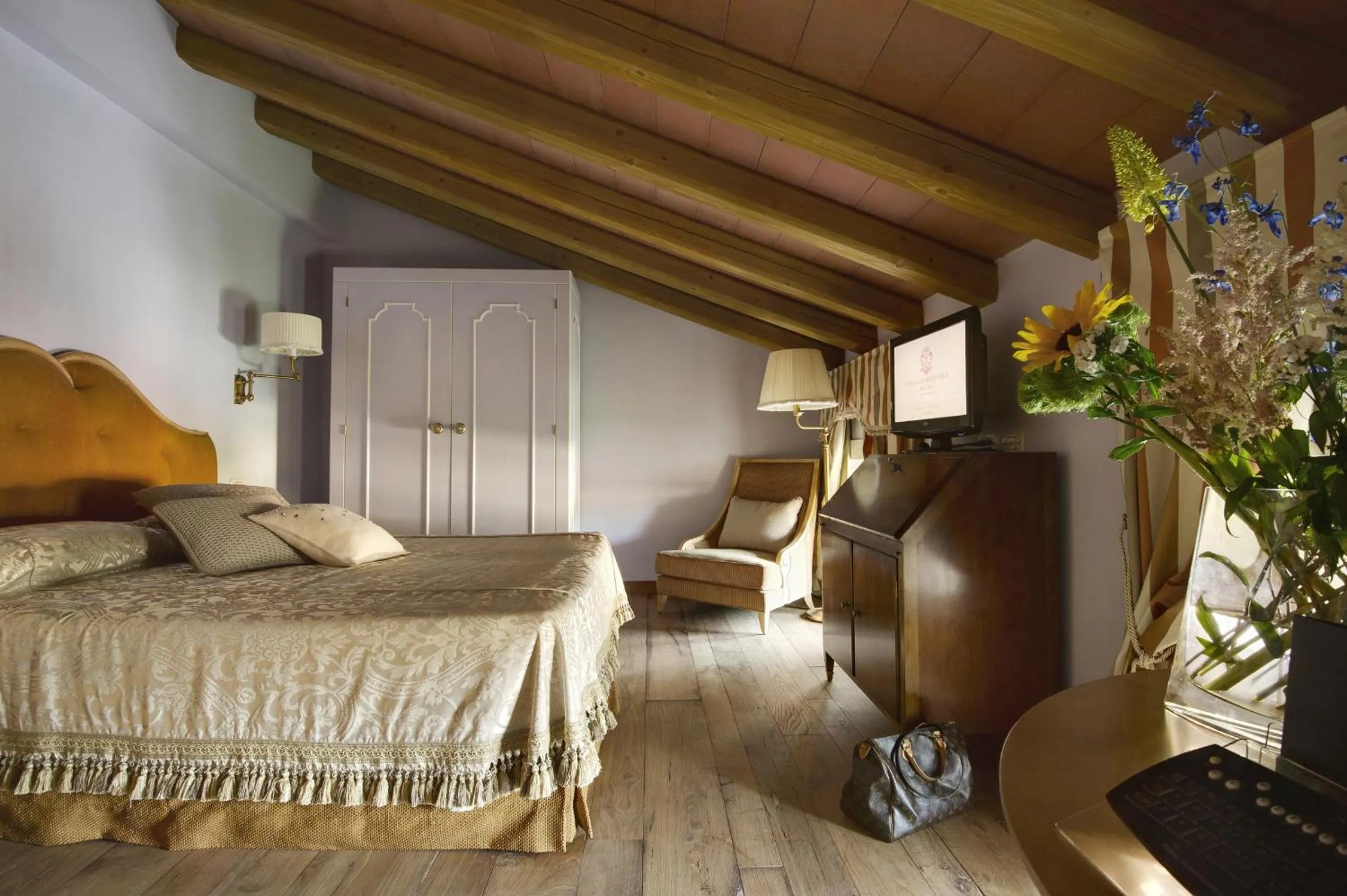 Bedroom, Bed in Villa Cordevigo