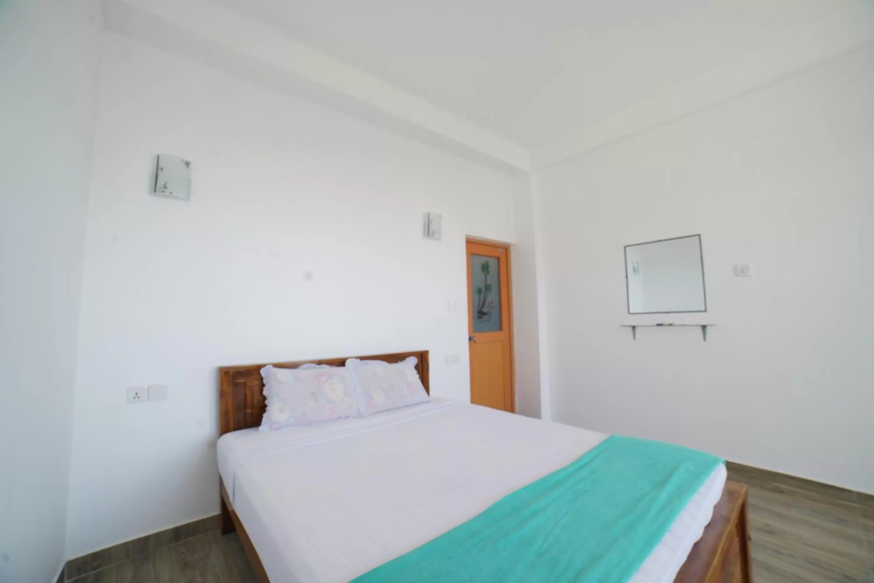 Bed in Pleasant Peak