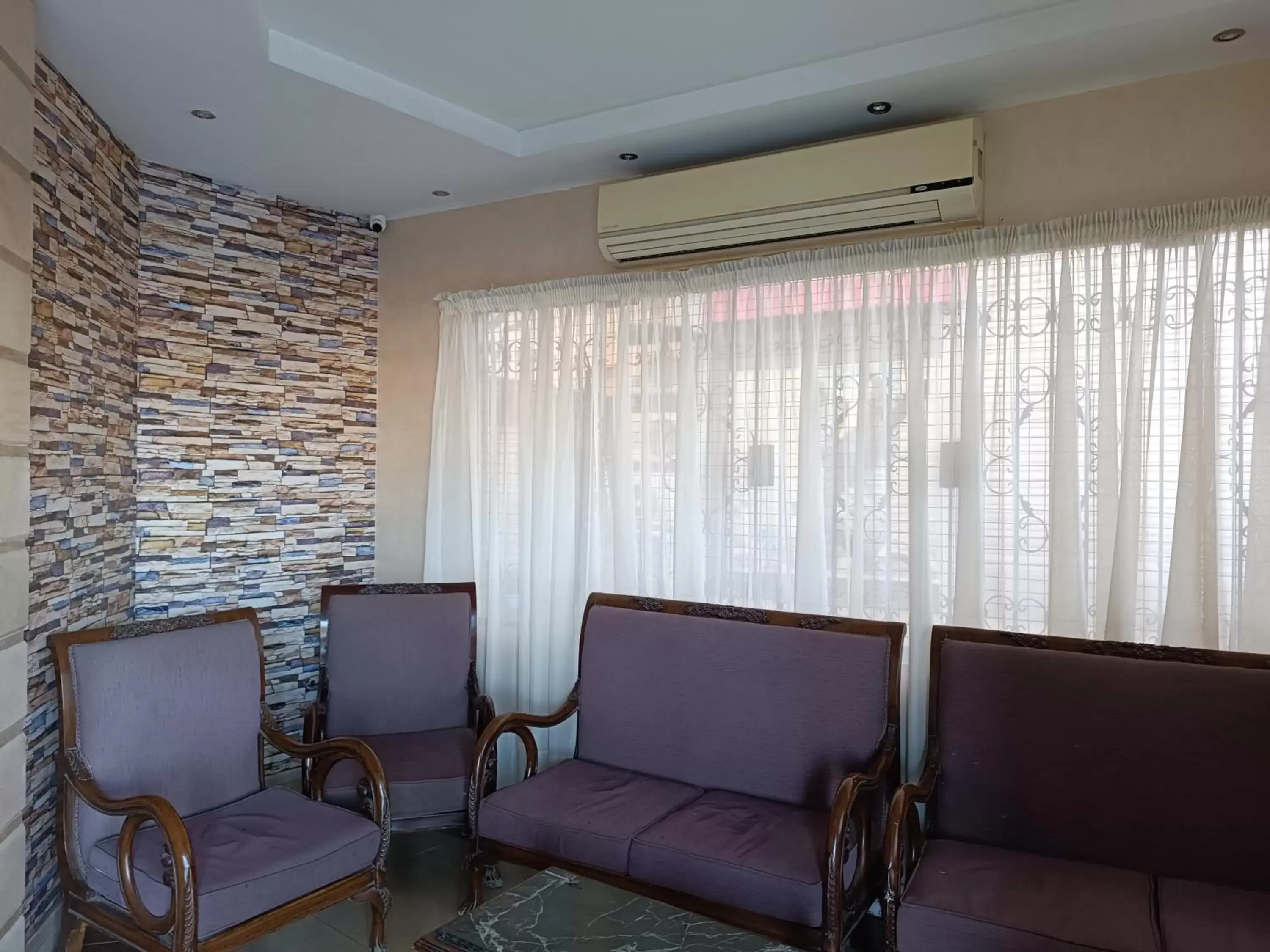 Seating Area in Susanna Hotel Luxor