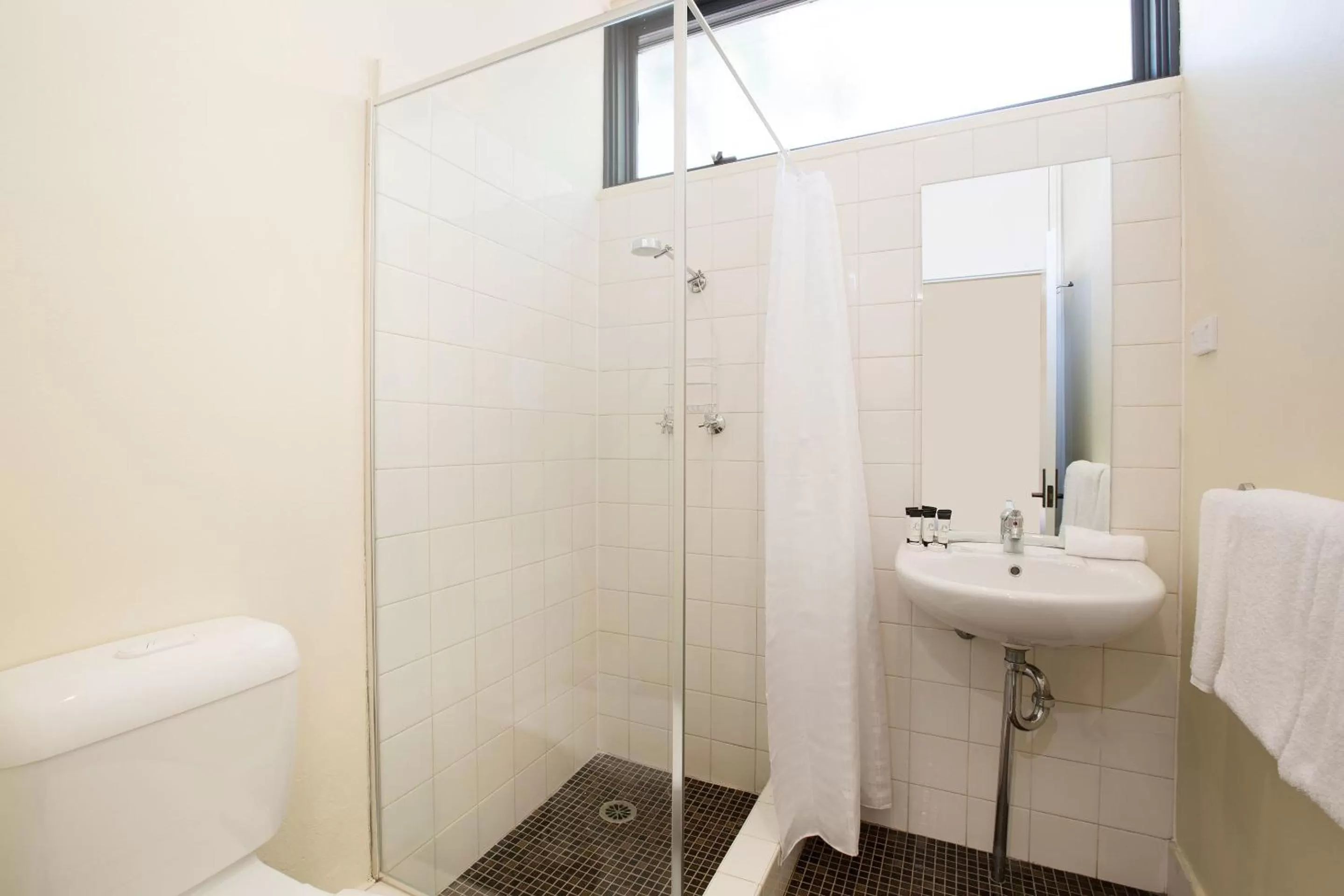 Bathroom in Nightcap at High Flyer Hotel