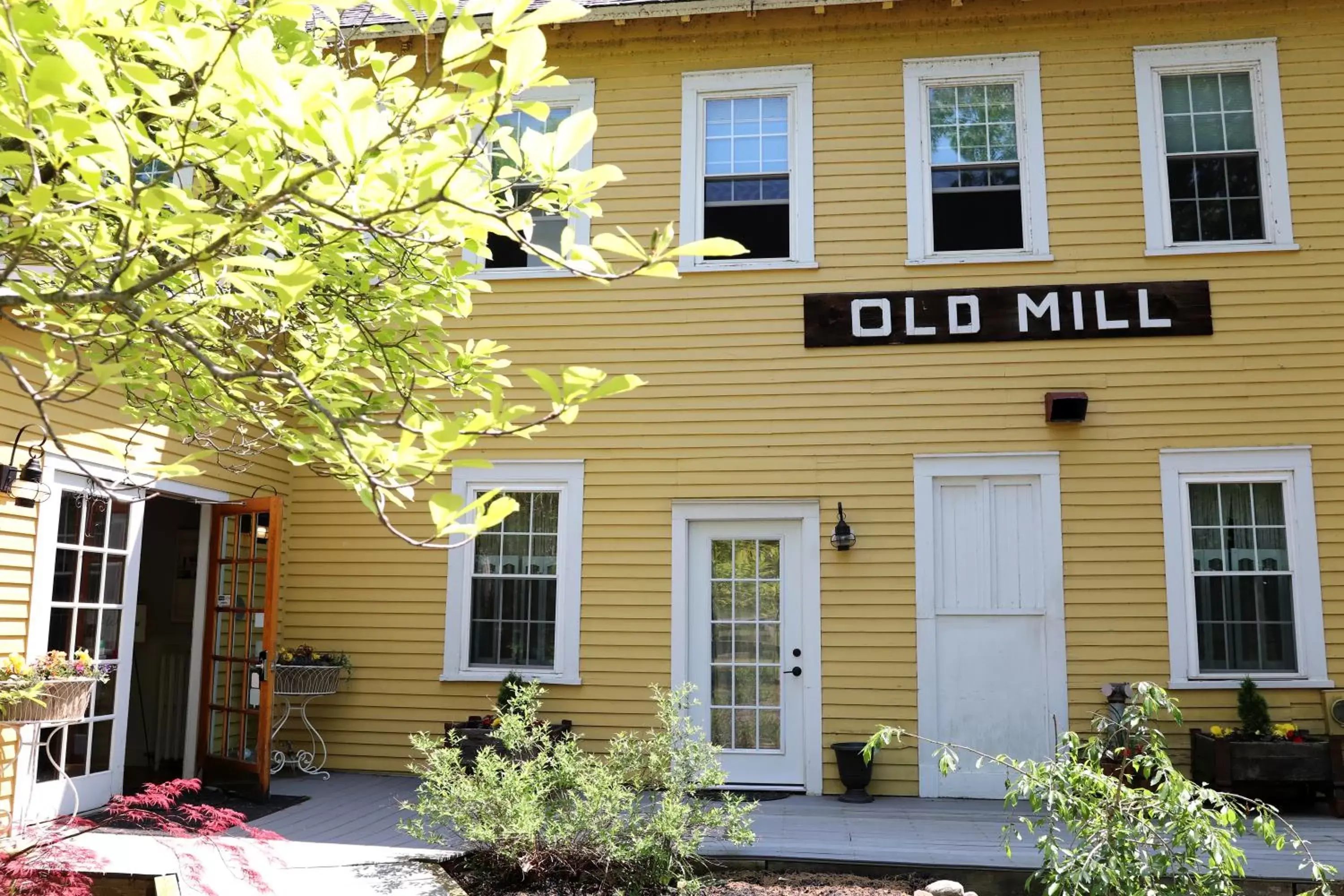 Old Mill Inn