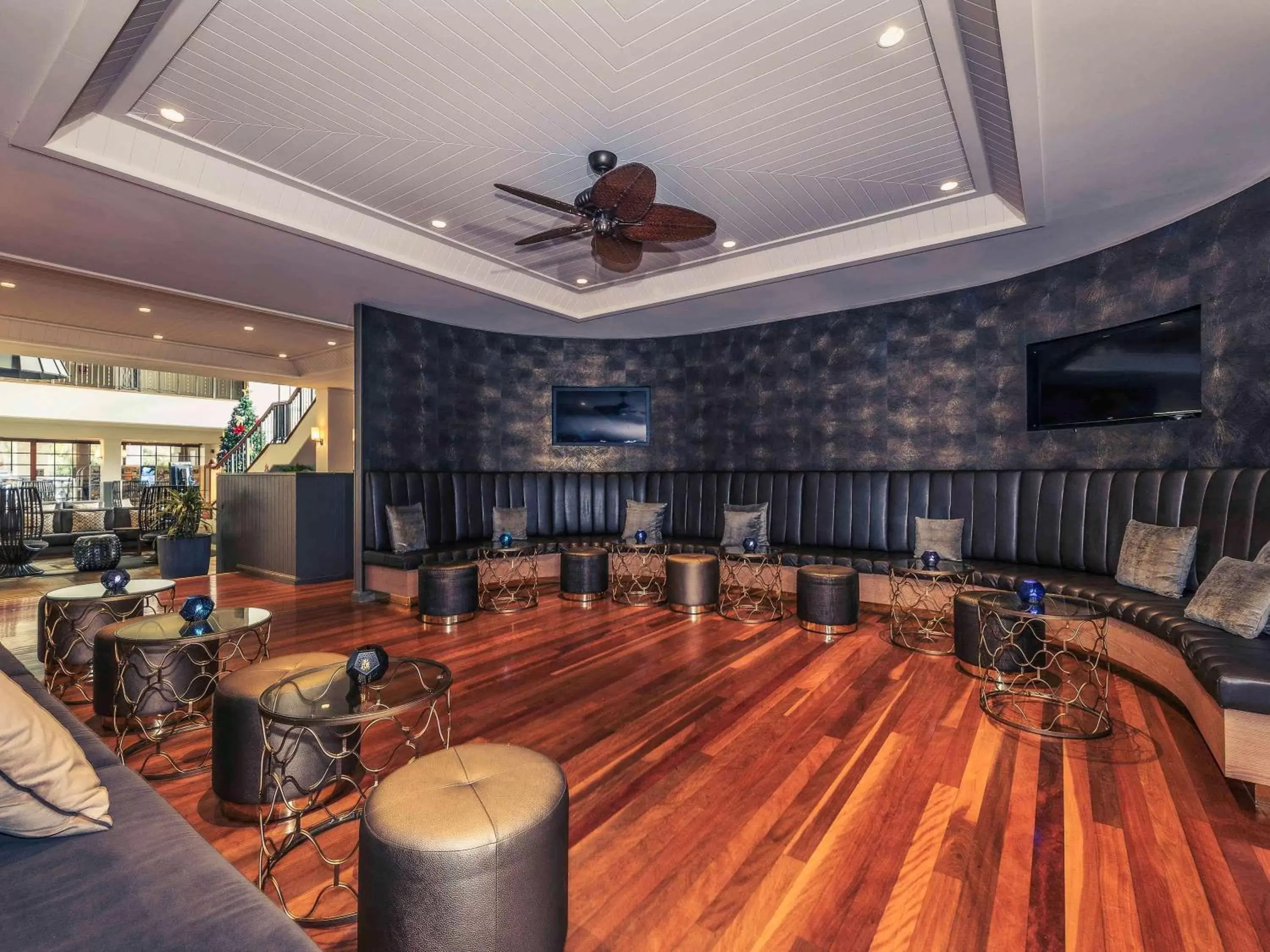 Lounge or bar in Mercure Gold Coast Resort