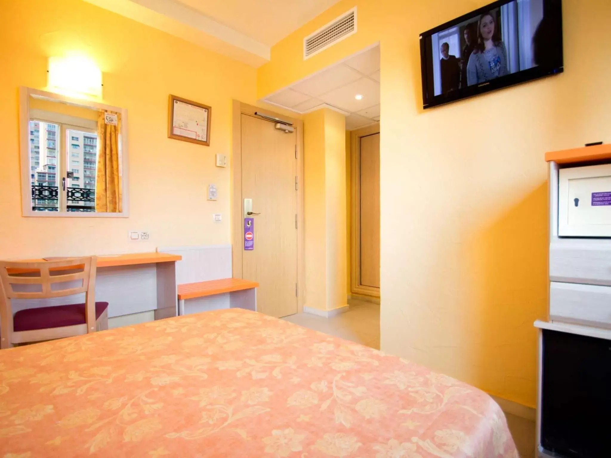 Bedroom, Room Photo in Hotel Servigroup Orange