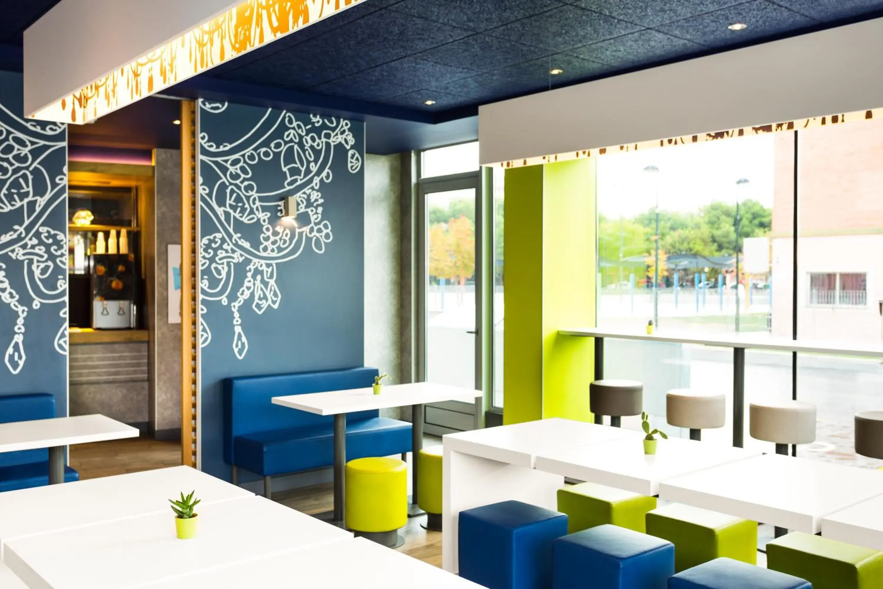 Restaurant/places to eat in ibis budget Saint-Omer Centre Restaurant/places to eat in ibis budget Saint-Omer Centre