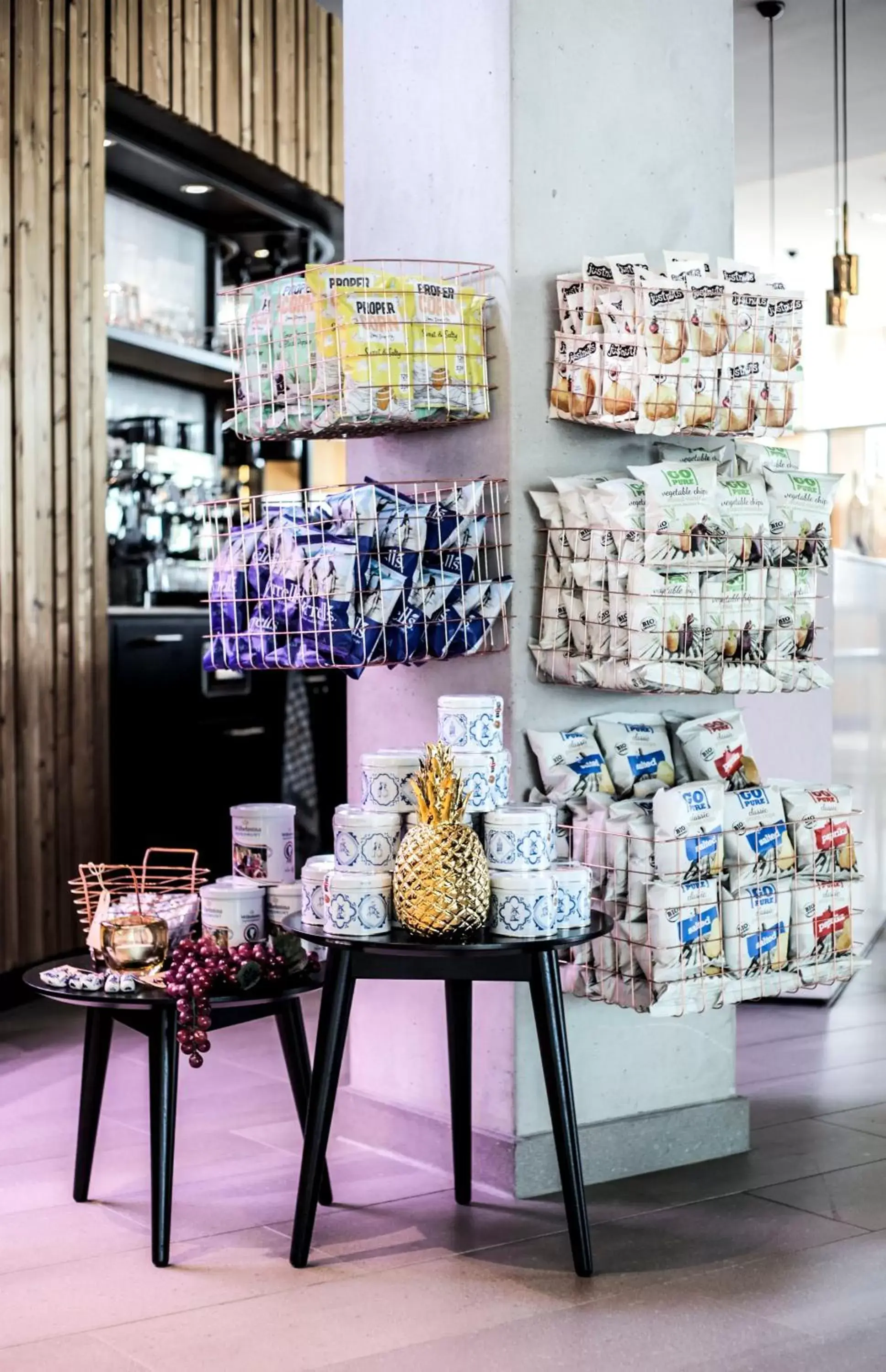 On-site shops in Novotel Amsterdam Schiphol Airport