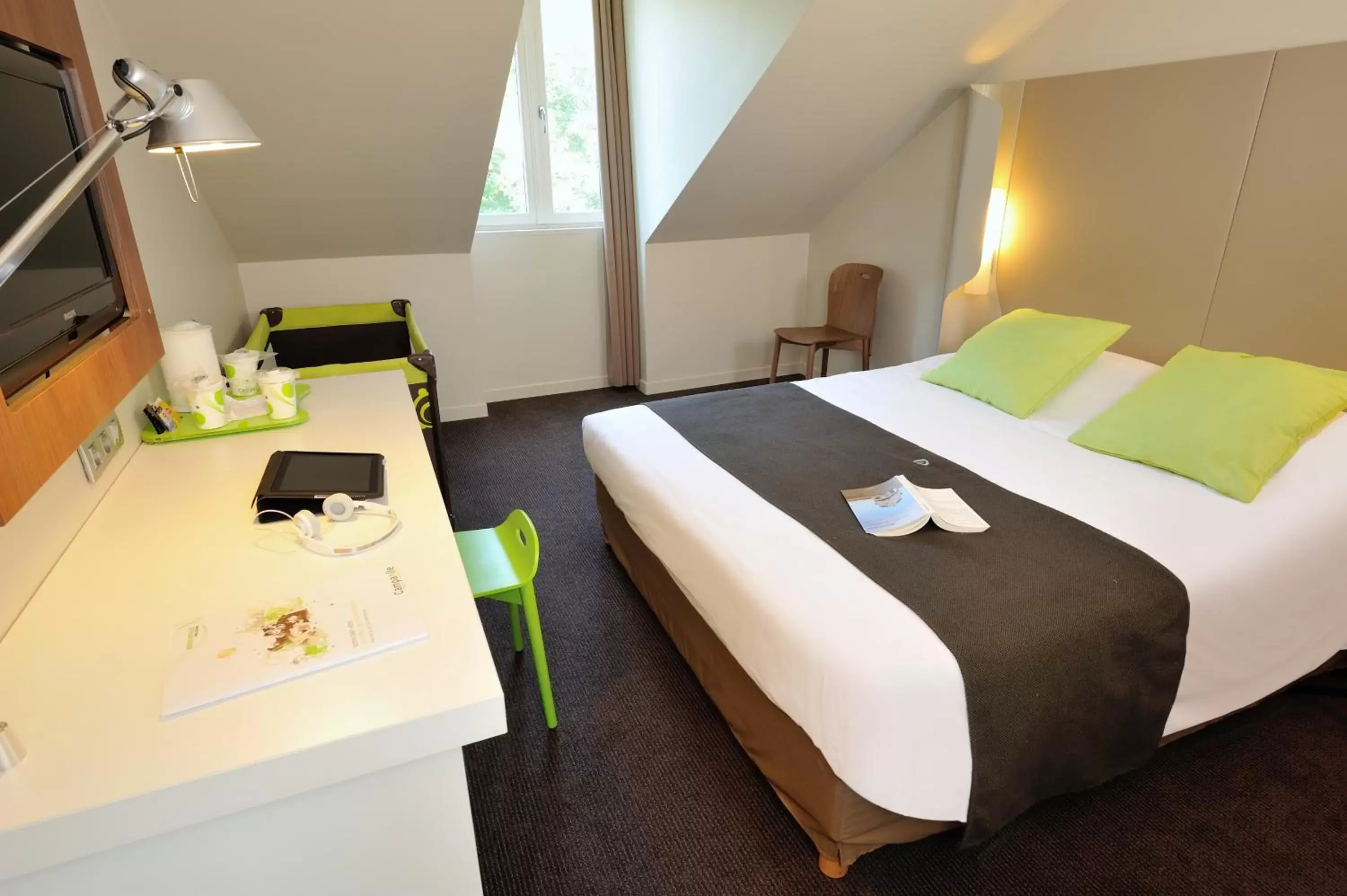 Photo of the whole room, Bed in Campanile Vannes