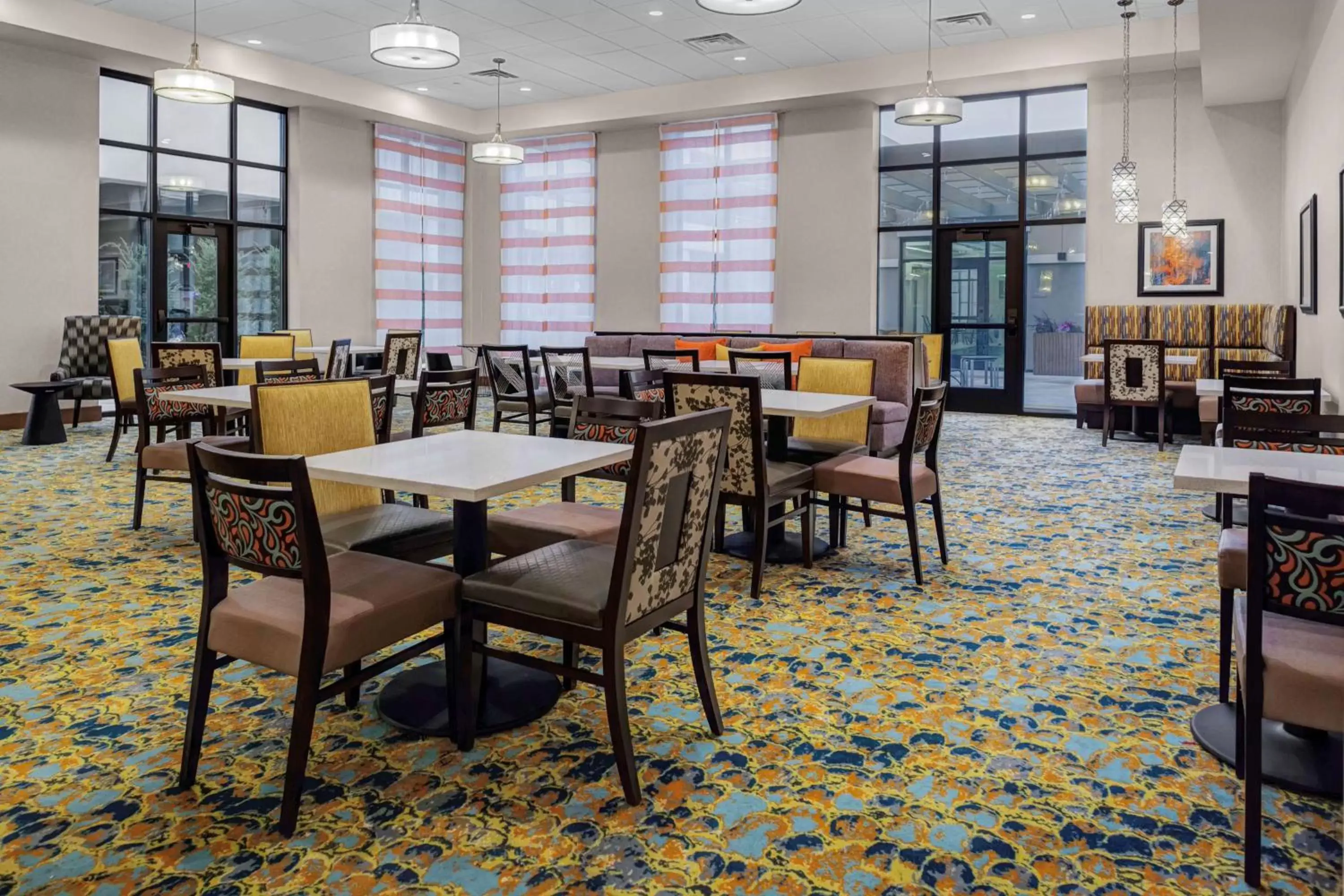 Lobby or reception, Restaurant/Places to Eat in Homewood Suites By Hilton Wauwatosa Milwaukee