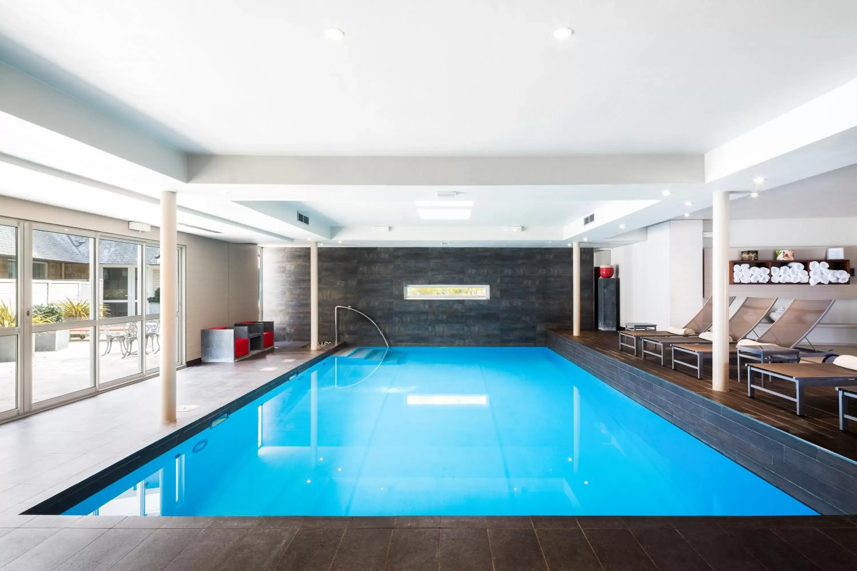 Swimming Pool in Relais & Châteaux Le Brittany & Spa