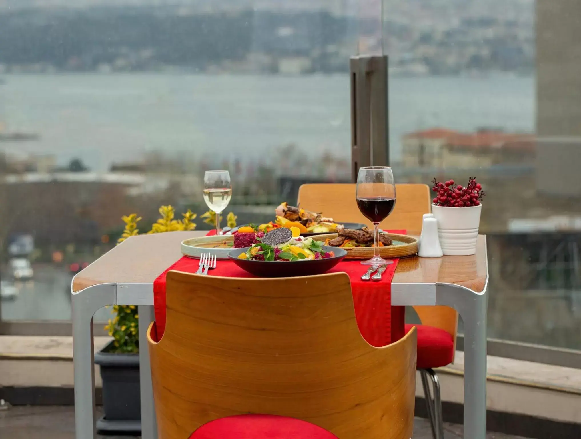 Restaurant/places to eat in Point Hotel Taksim