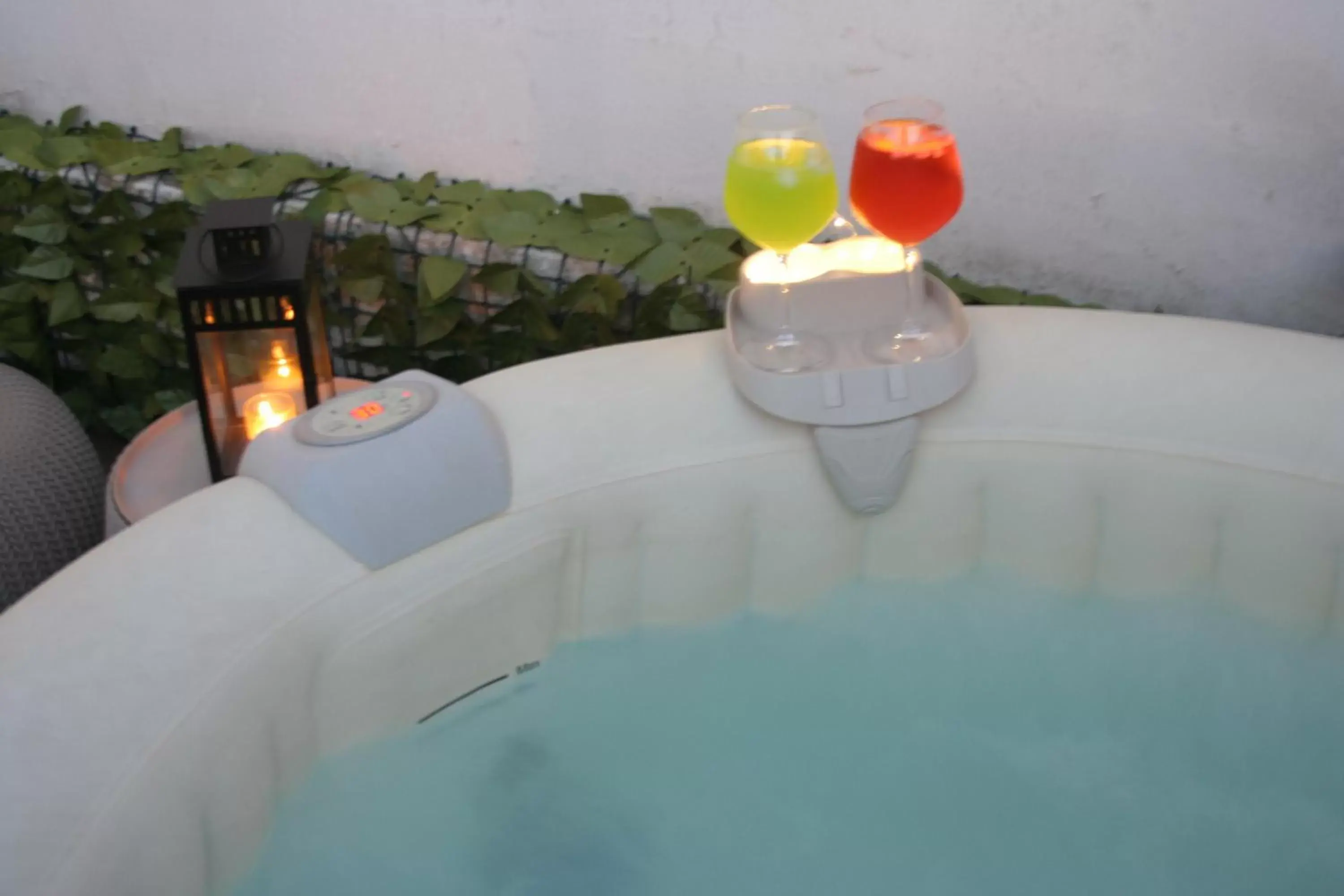 Hot Tub in Home Napulè