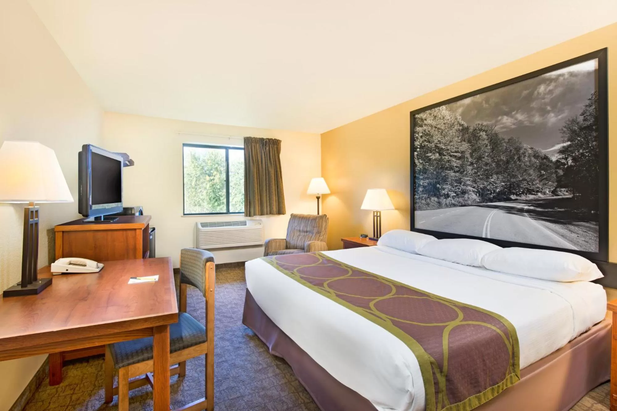 Bed in Super 8 by Wyndham Ripley