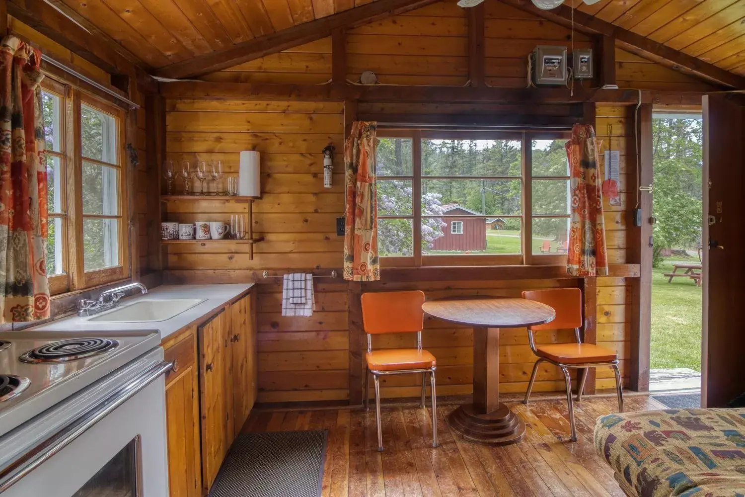 Kitchen or kitchenette, Kitchen/Kitchenette in Timbers Resort