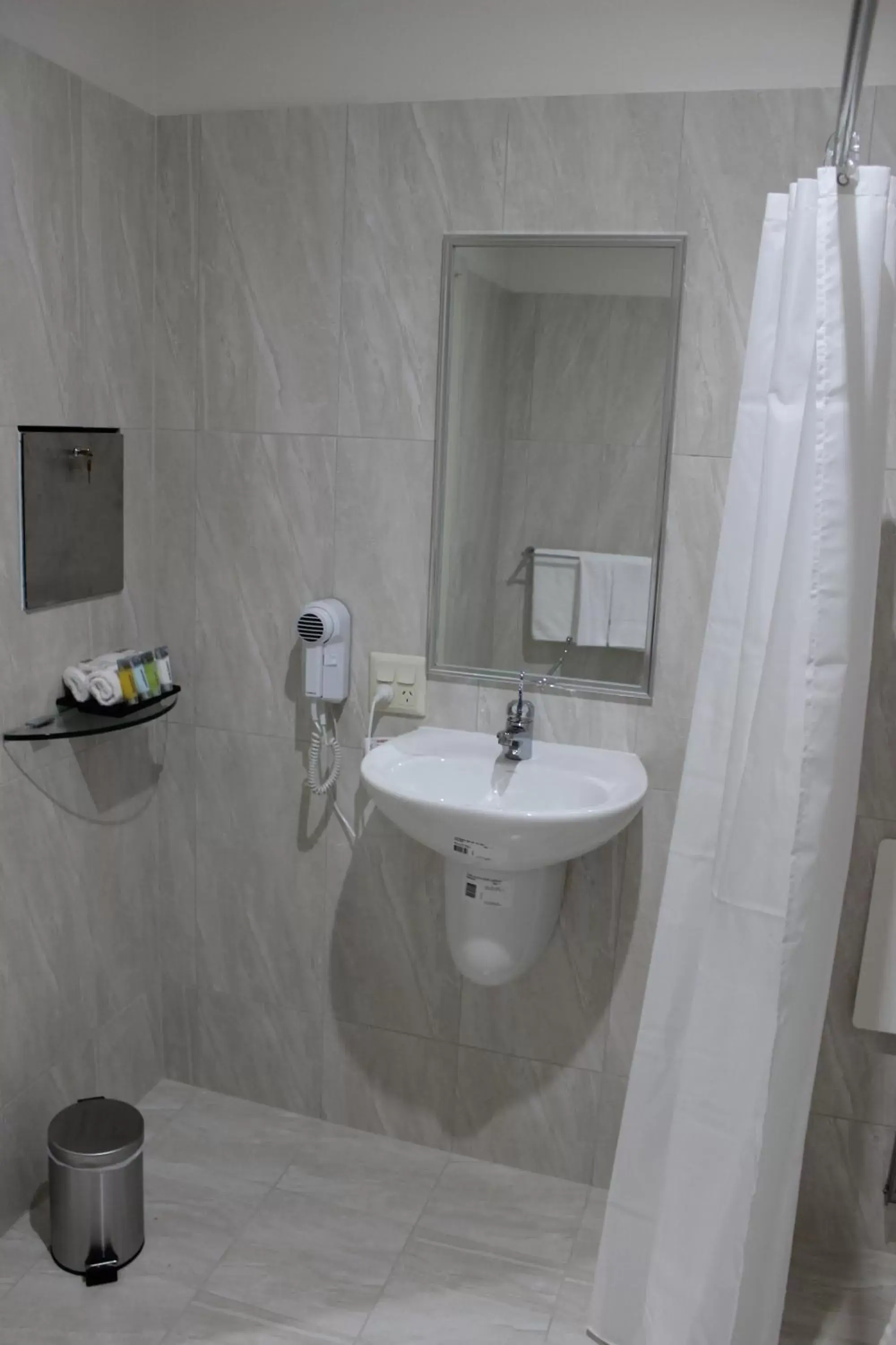 Bathroom in Quality Hotel Regent Rockhampton