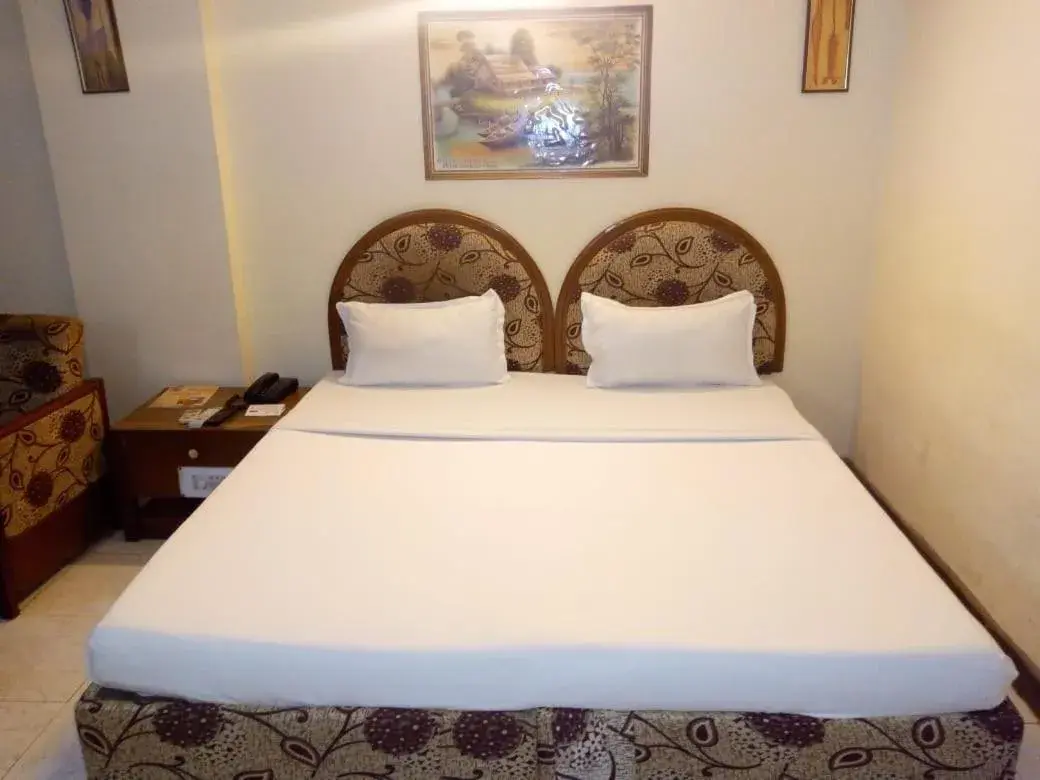 Bed in Hotel Ganga Ratan