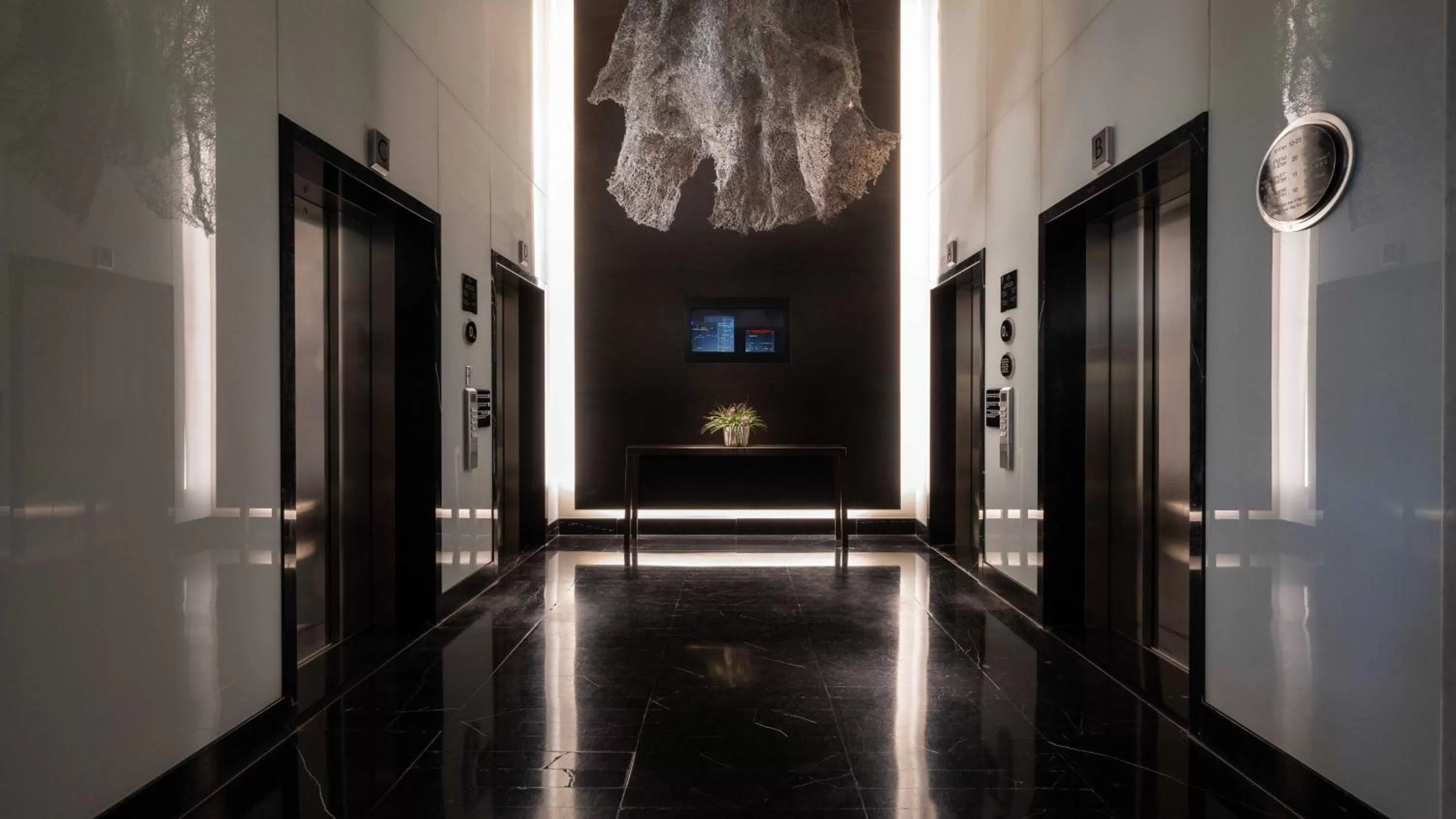 Lobby or reception in Crowne Plaza Tel Aviv City Center by IHG