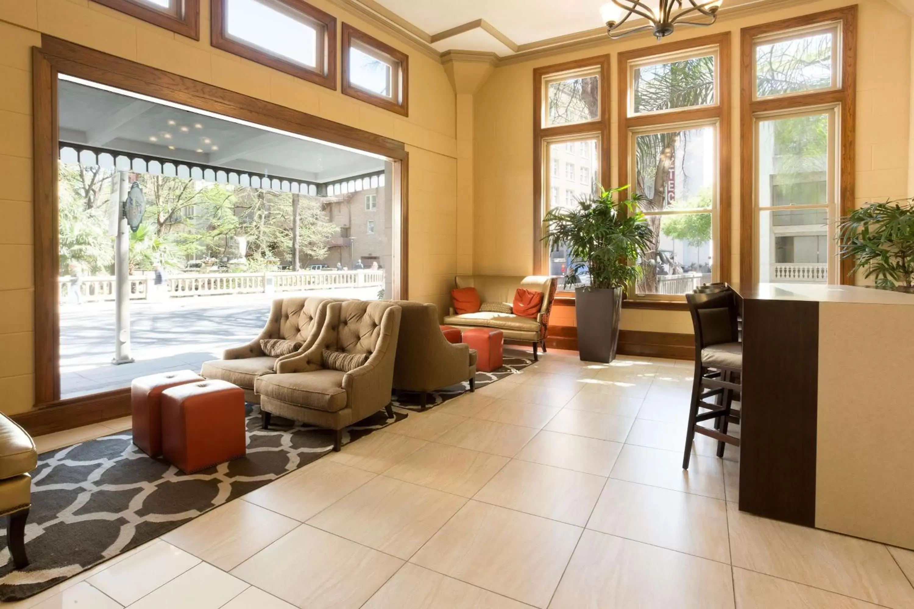 Lobby or reception, Seating Area in Drury Inn & Suites San Antonio Riverwalk