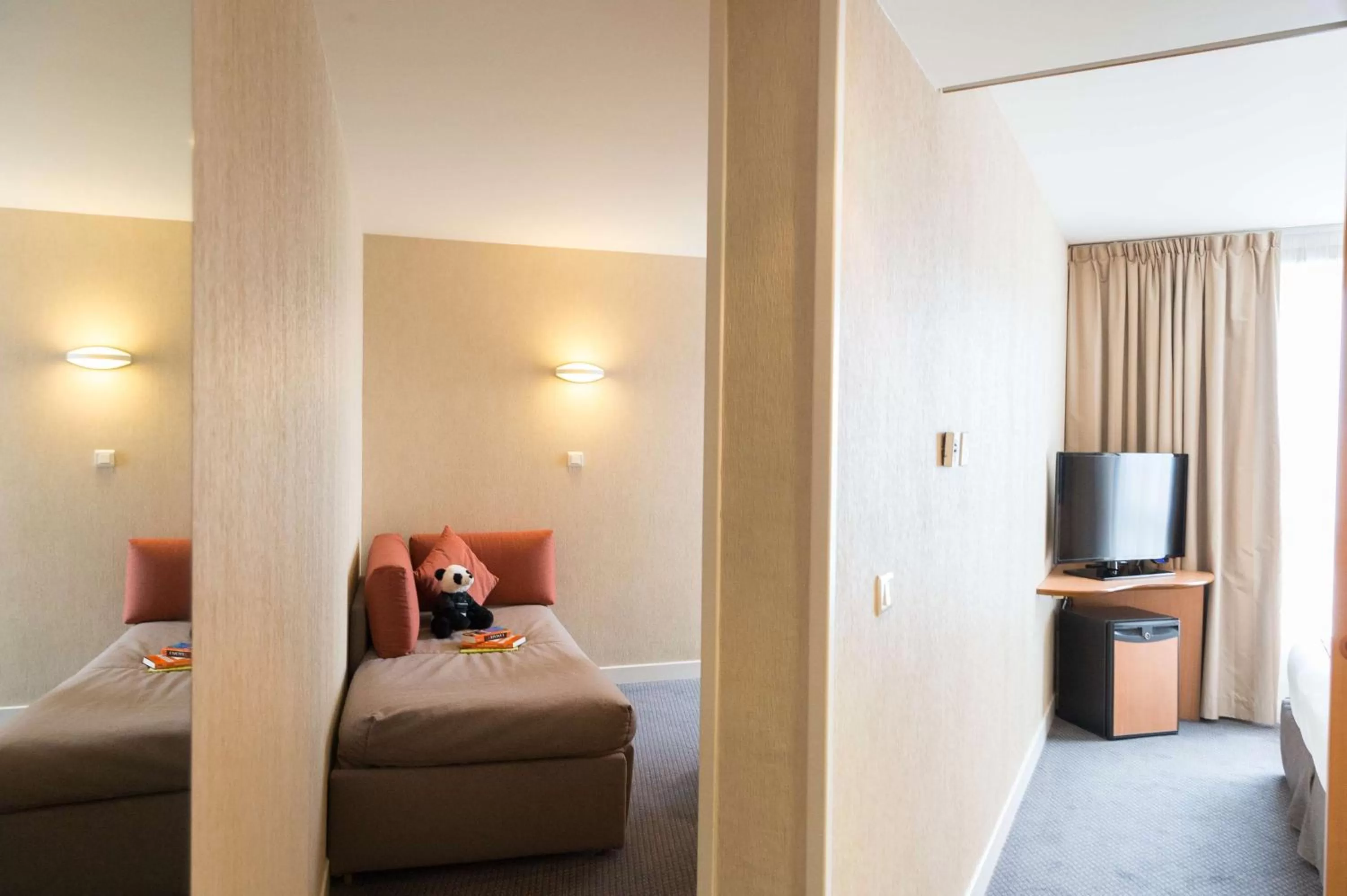Photo of the whole room, Bed in Best Western Plus Paris Saclay