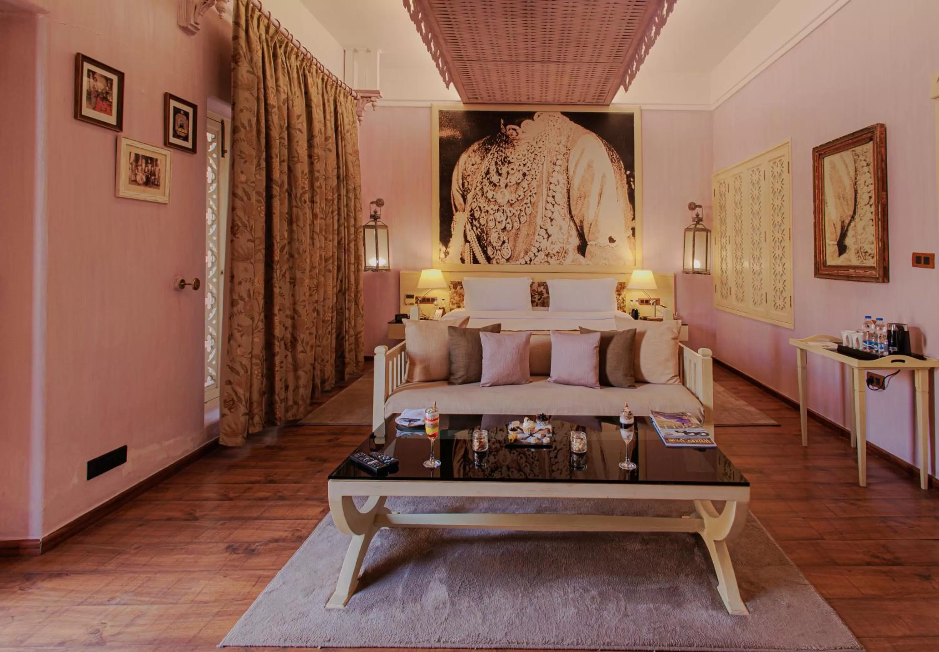 Bed in Ajit Bhawan - A Palace Resort