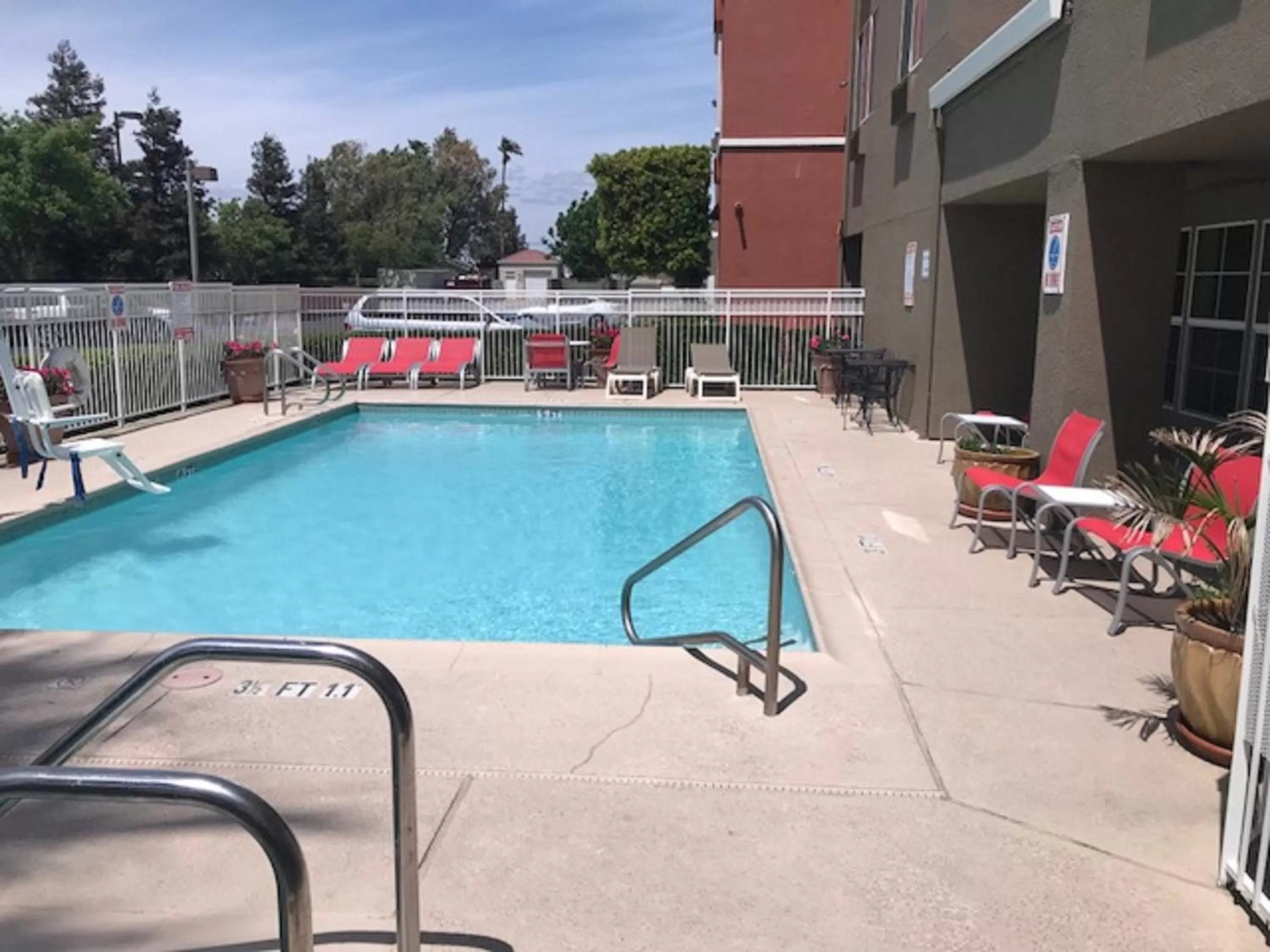 Swimming pool in Holiday Inn Express & Suites Tracy by IHG
