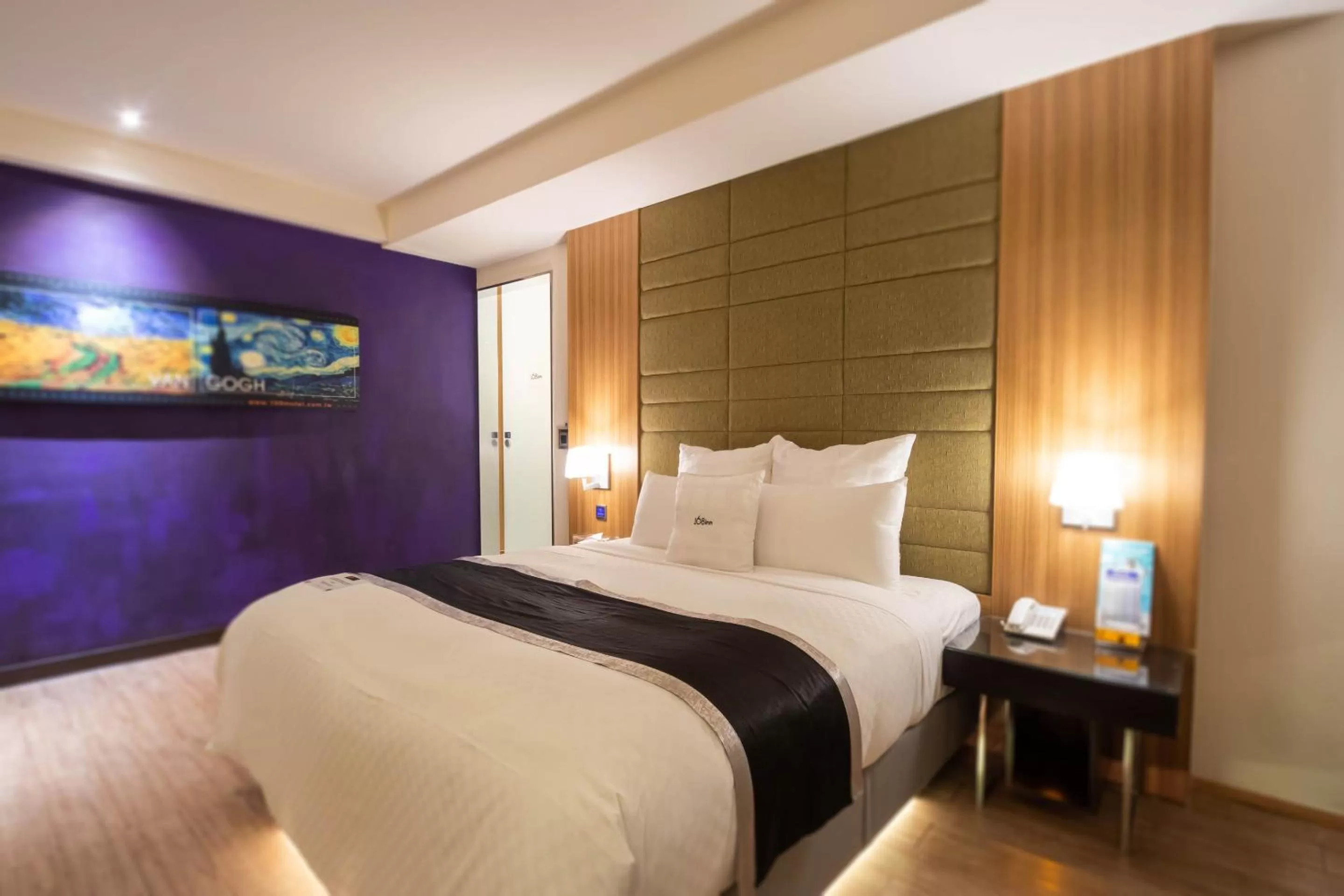 Photo of the whole room, Bed in 168 Motel-Hsinchu