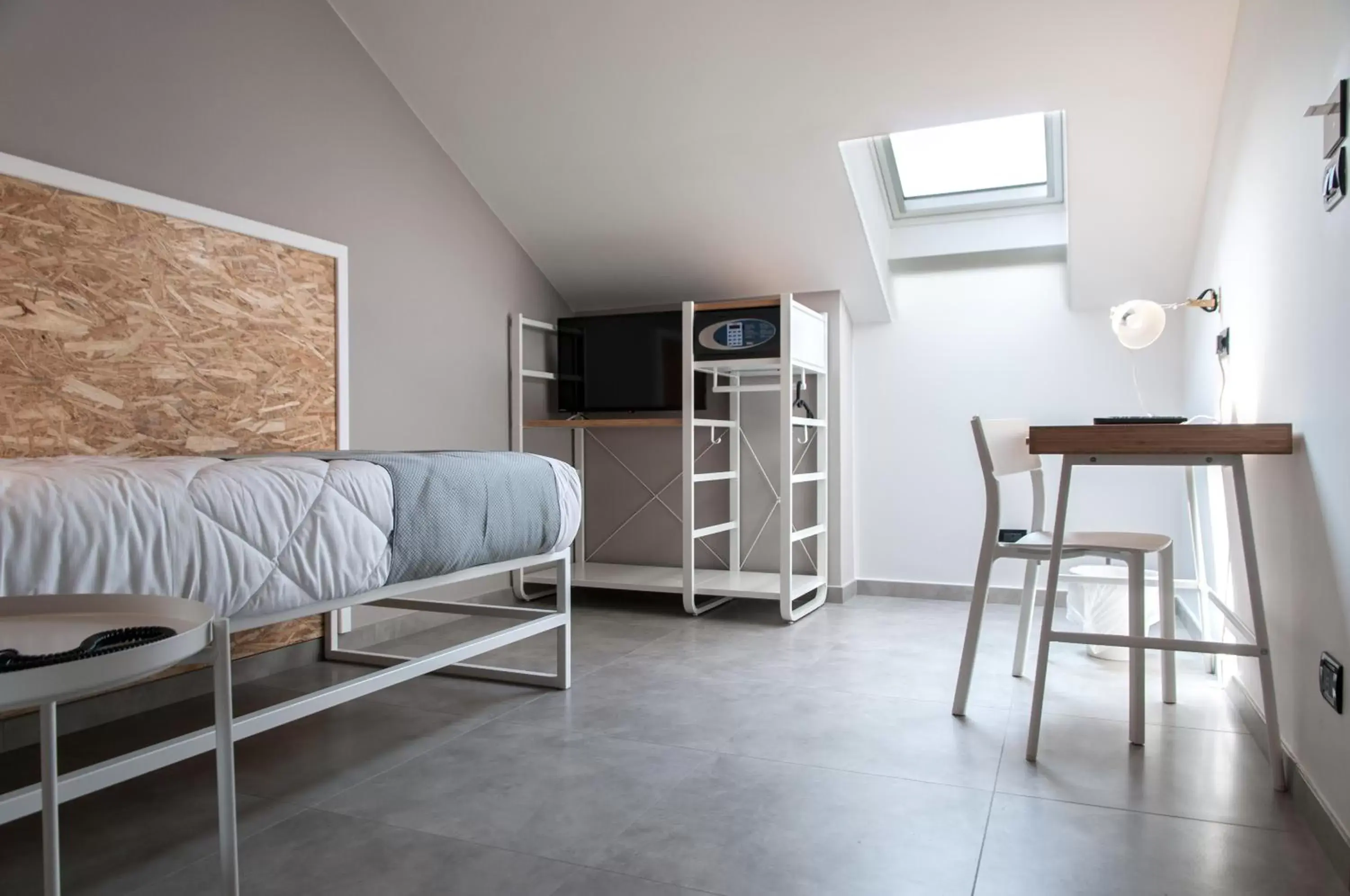 Bed, Bunk Bed in Residence Hotel Moderno