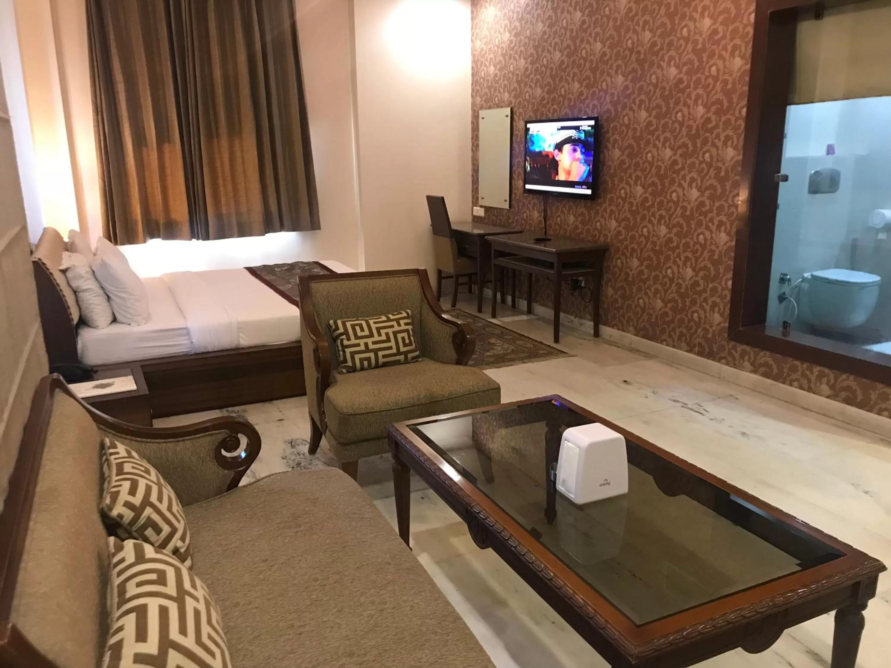 TV and multimedia, Bed in Hotel Leela Grande