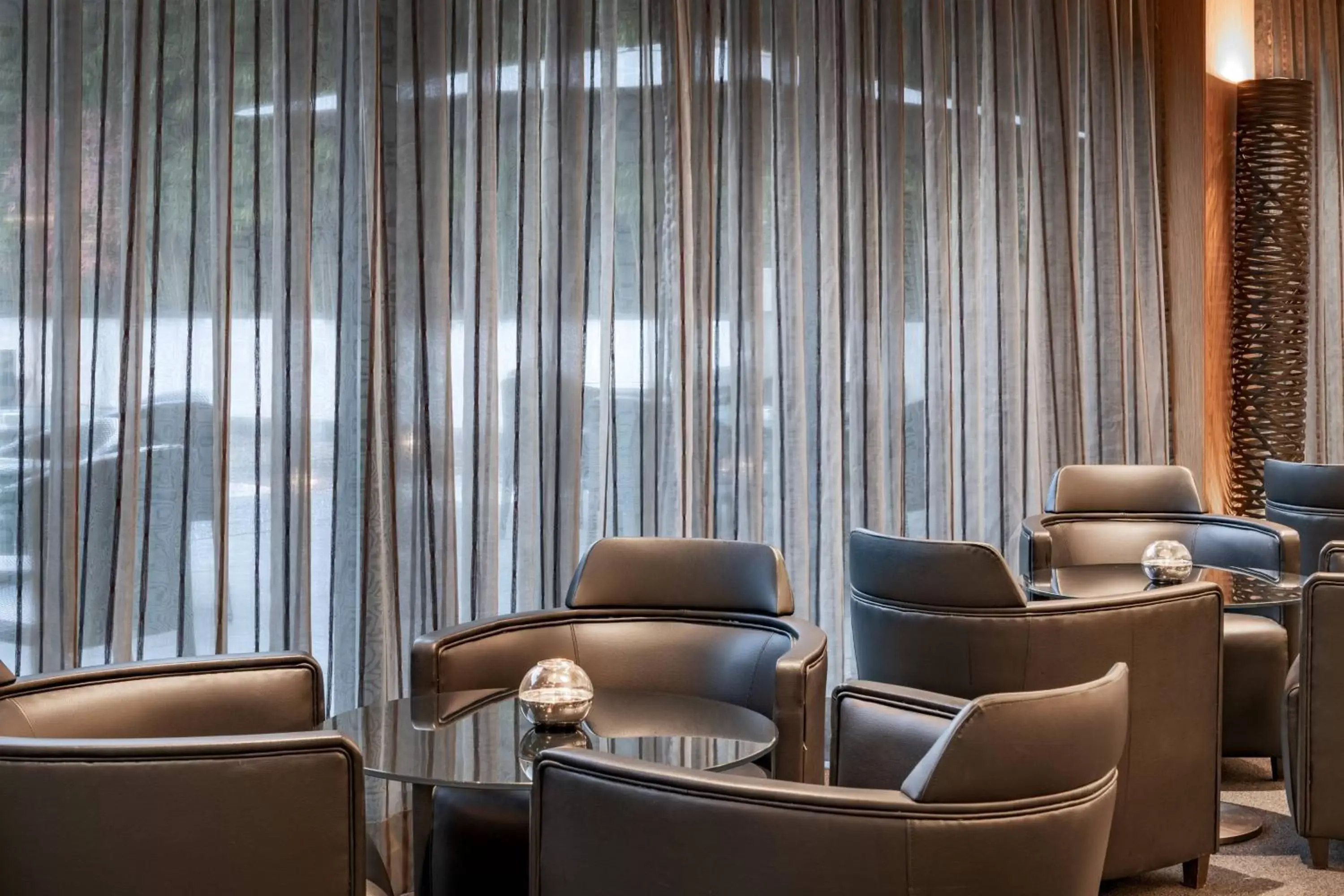 Lounge or bar, Seating Area in AC Hotel Atocha by Marriott