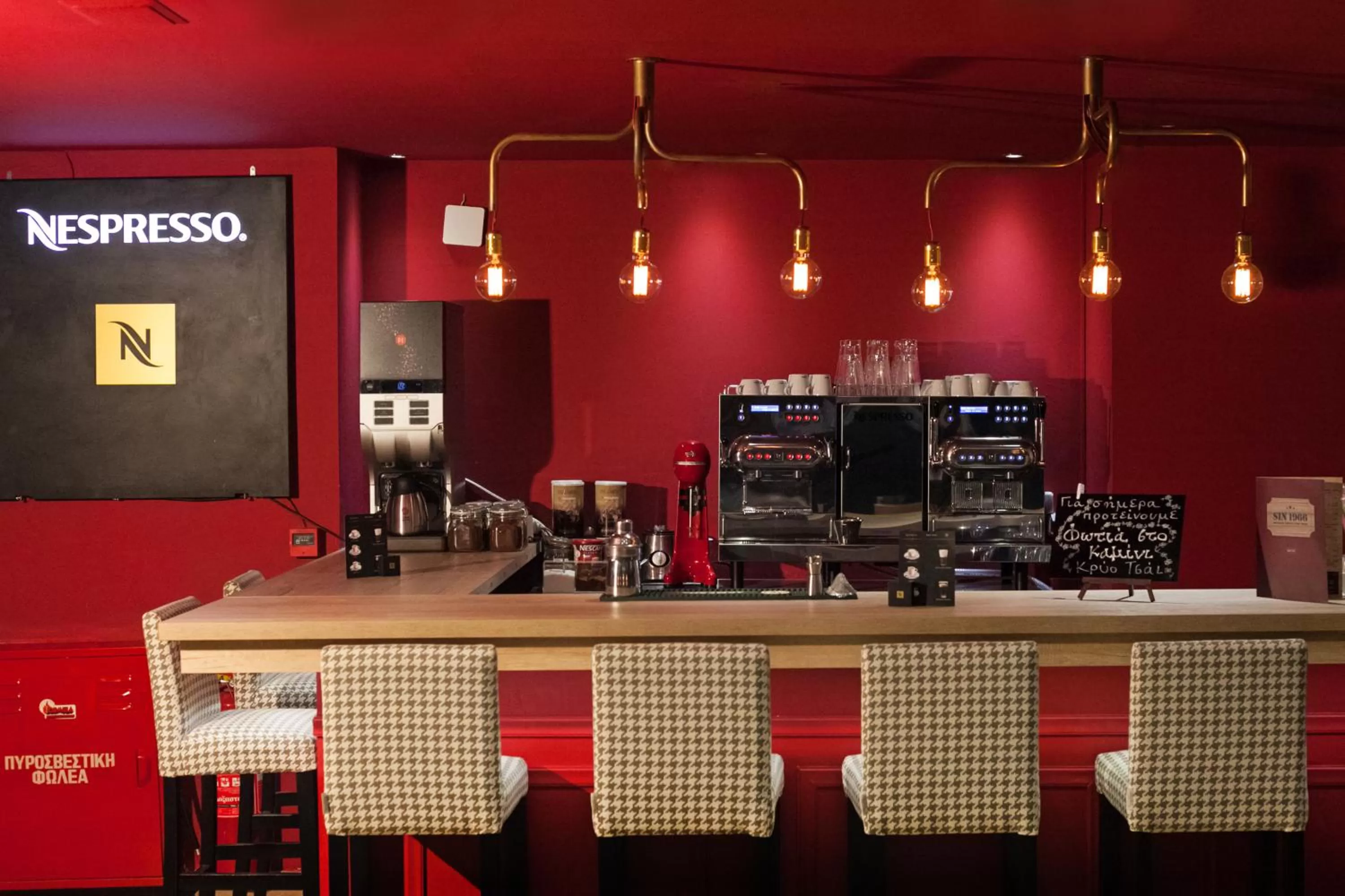 Restaurant/places to eat in Capsis Astoria Heraklion