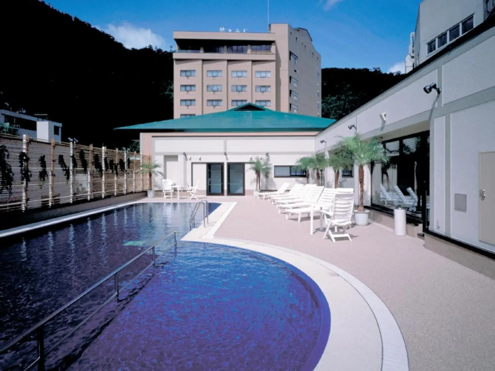 Swimming Pool in Hotel Shikanoyu