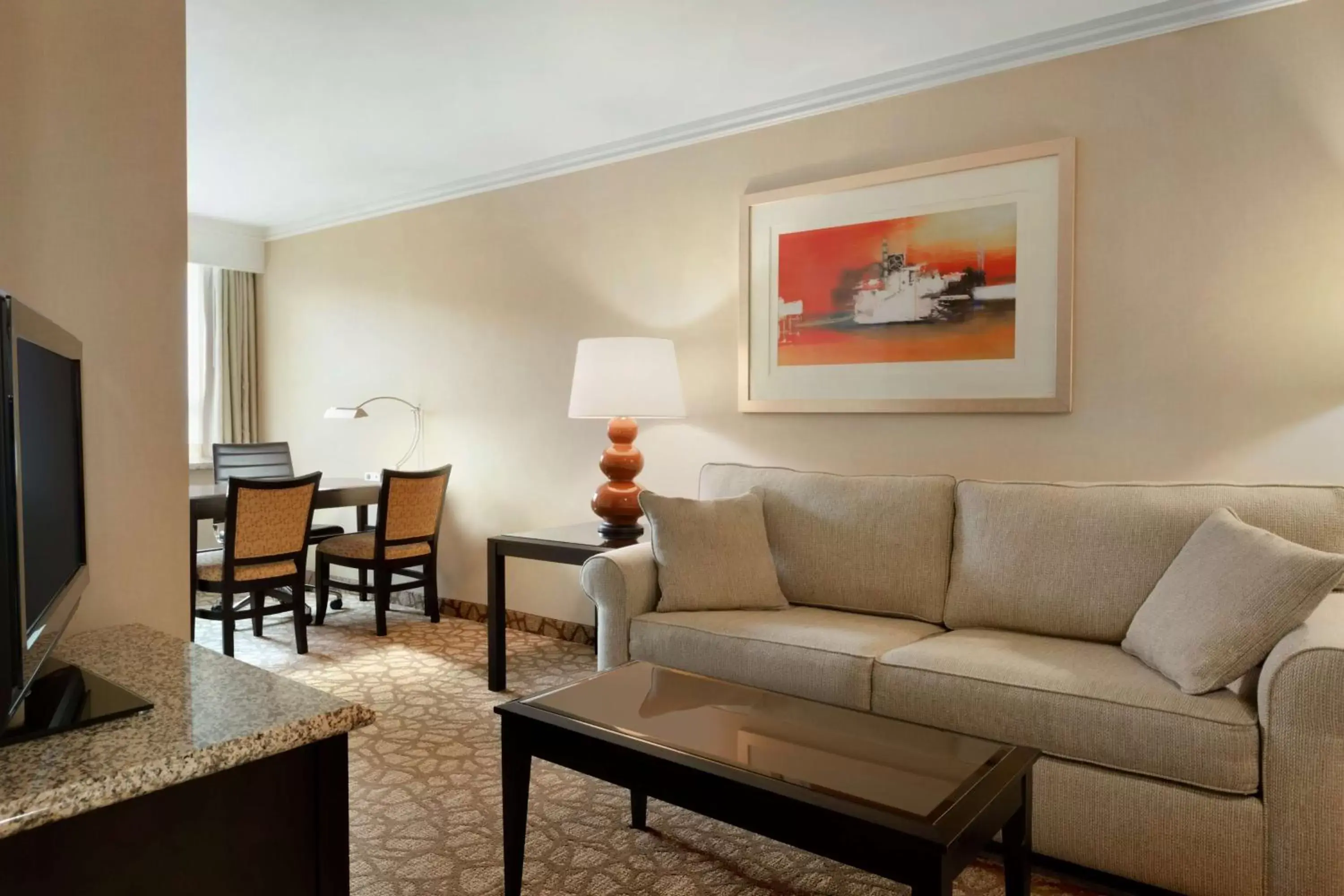 Living room, Seating Area in Embassy Suites Los Angeles Glendale