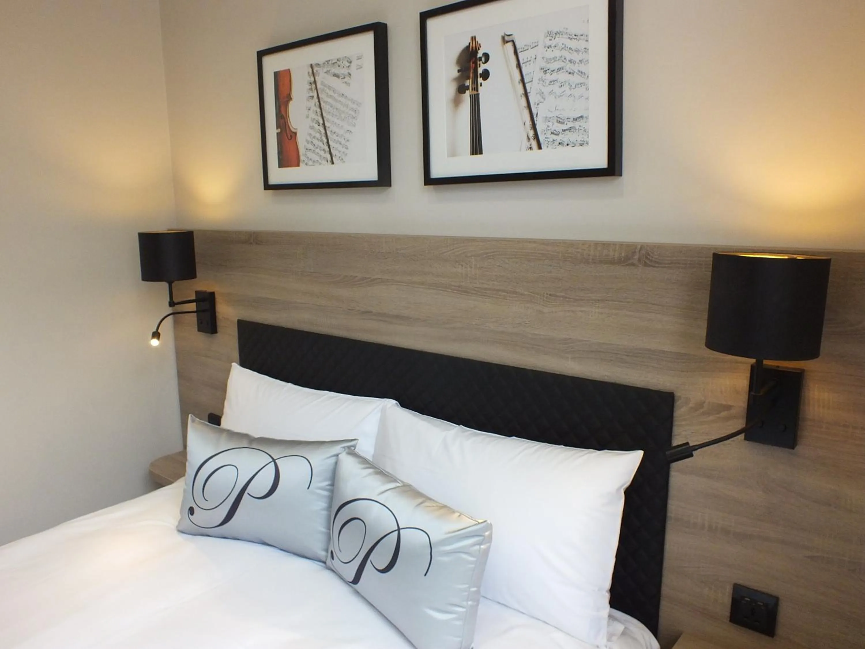 Decorative detail, Bed in Hotel Paganini