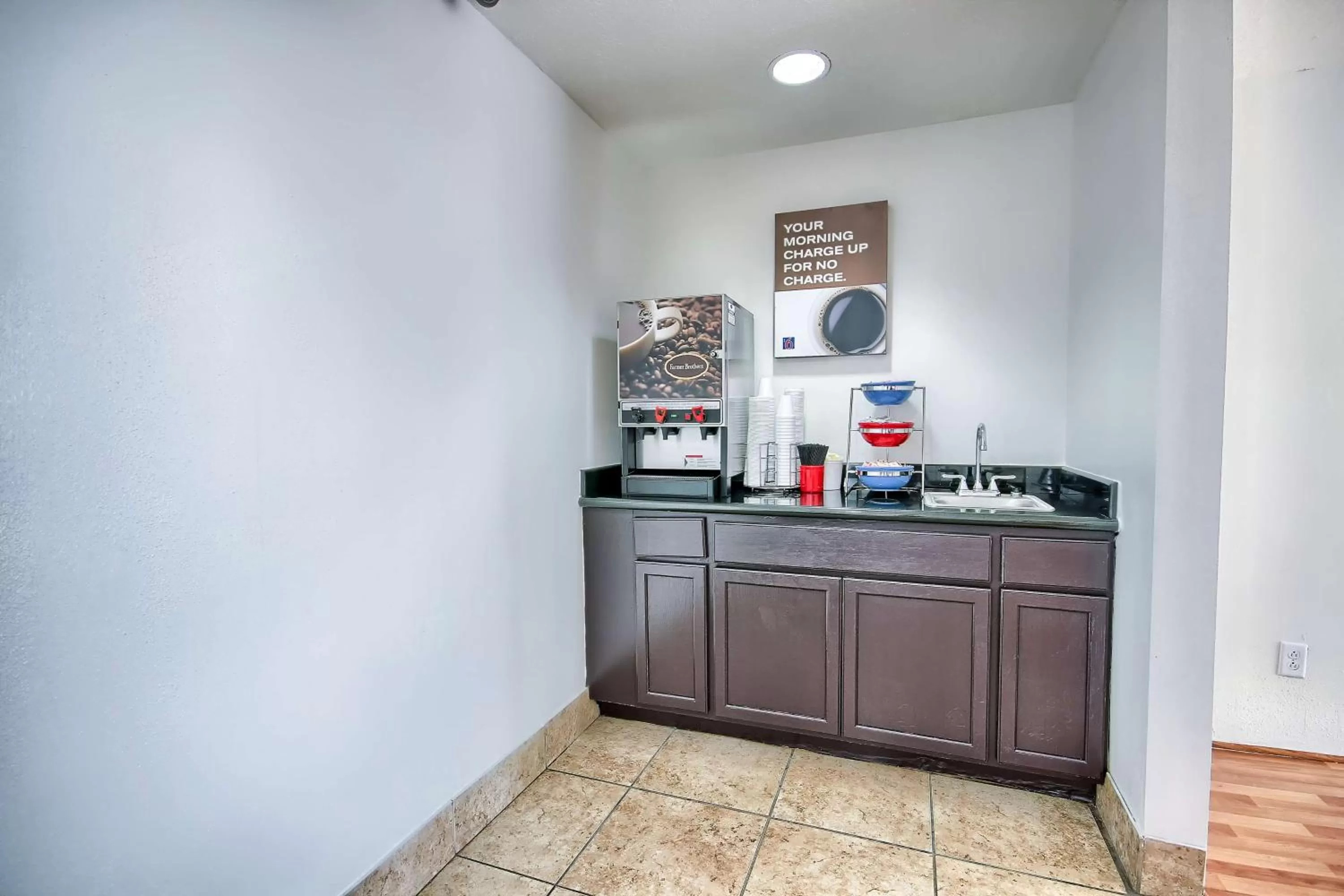 Lobby or reception in Motel 6-Columbus, OH - West