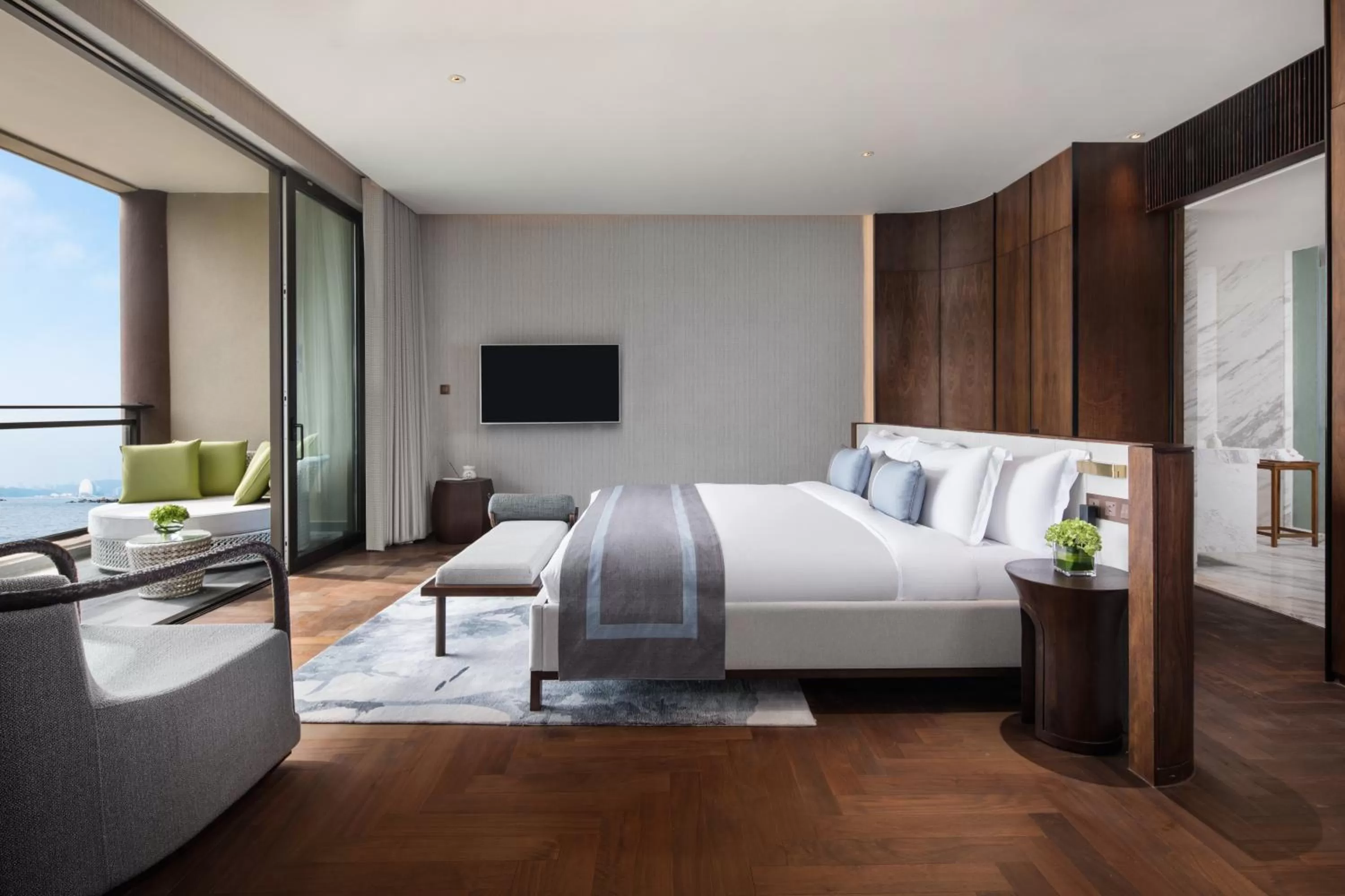 Photo of the whole room, Bed in Angsana Zhuhai Phoenix Bay