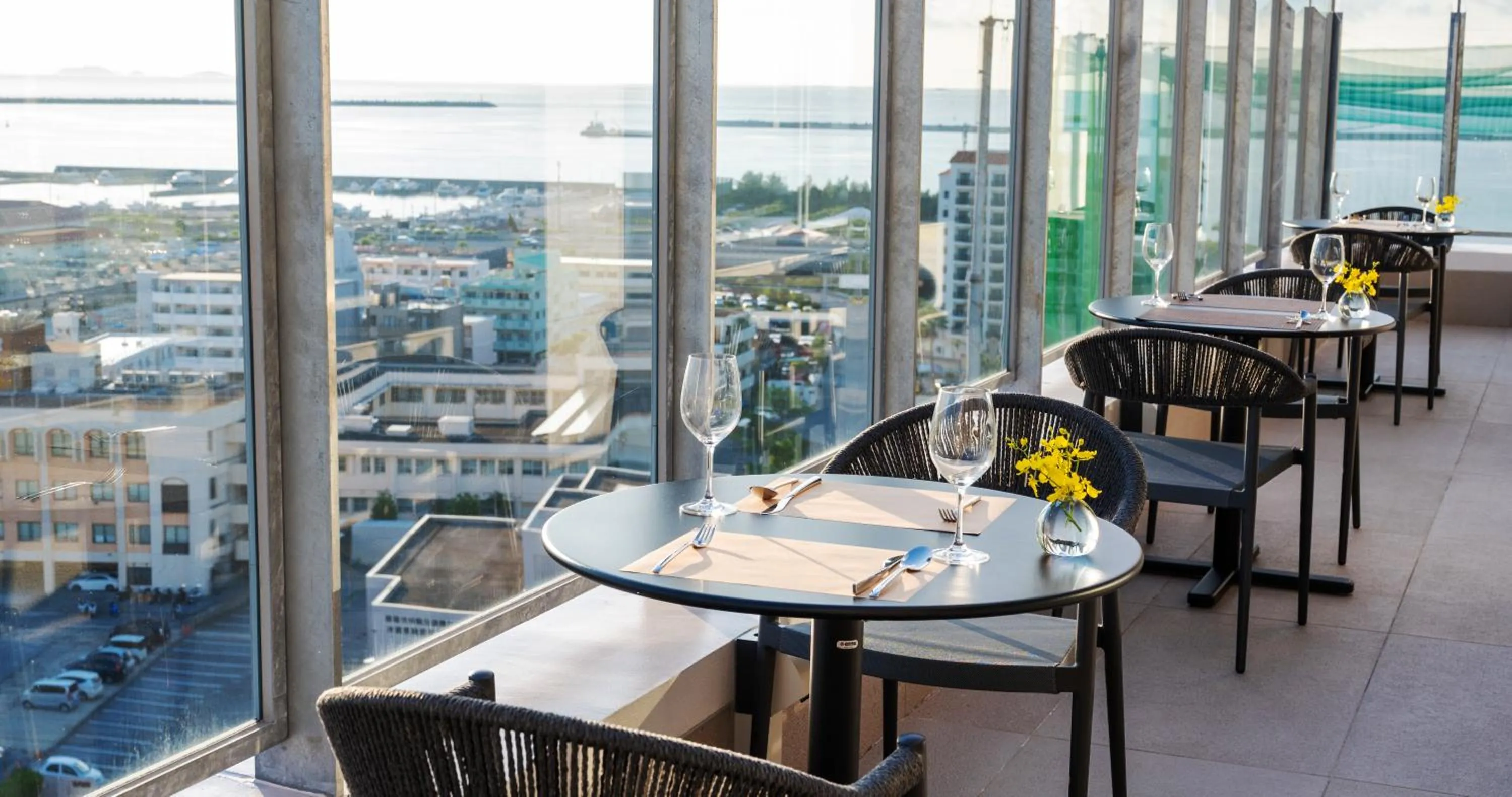 Balcony/Terrace in HOTEL SANSUI NAHA Ryukyu Onsen Naminoue-No-Yu